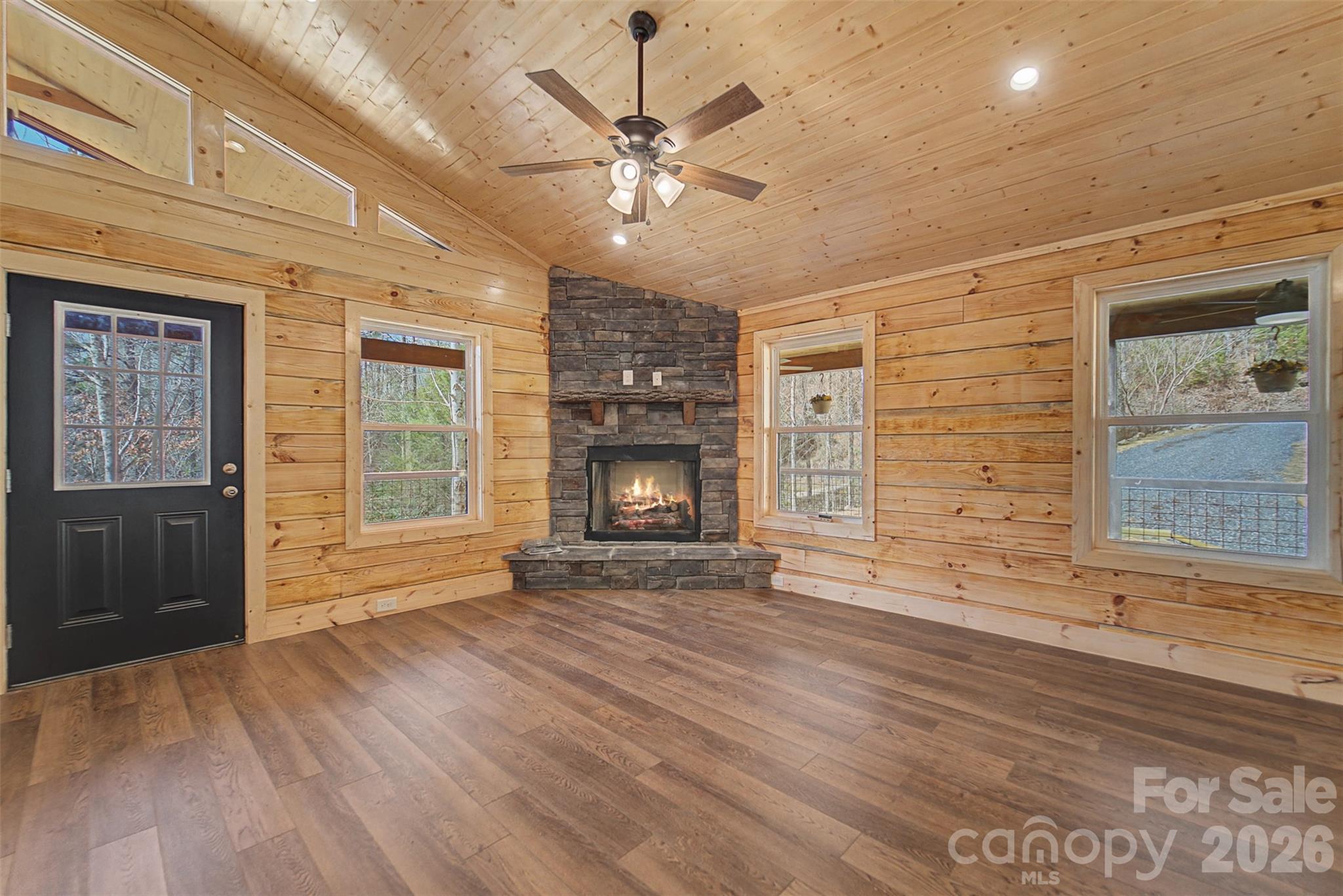 677 Ridgetop Circle — Whittier