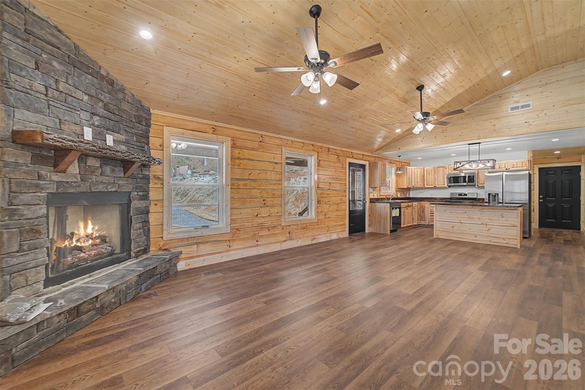 677 Ridgetop Circle — Whittier