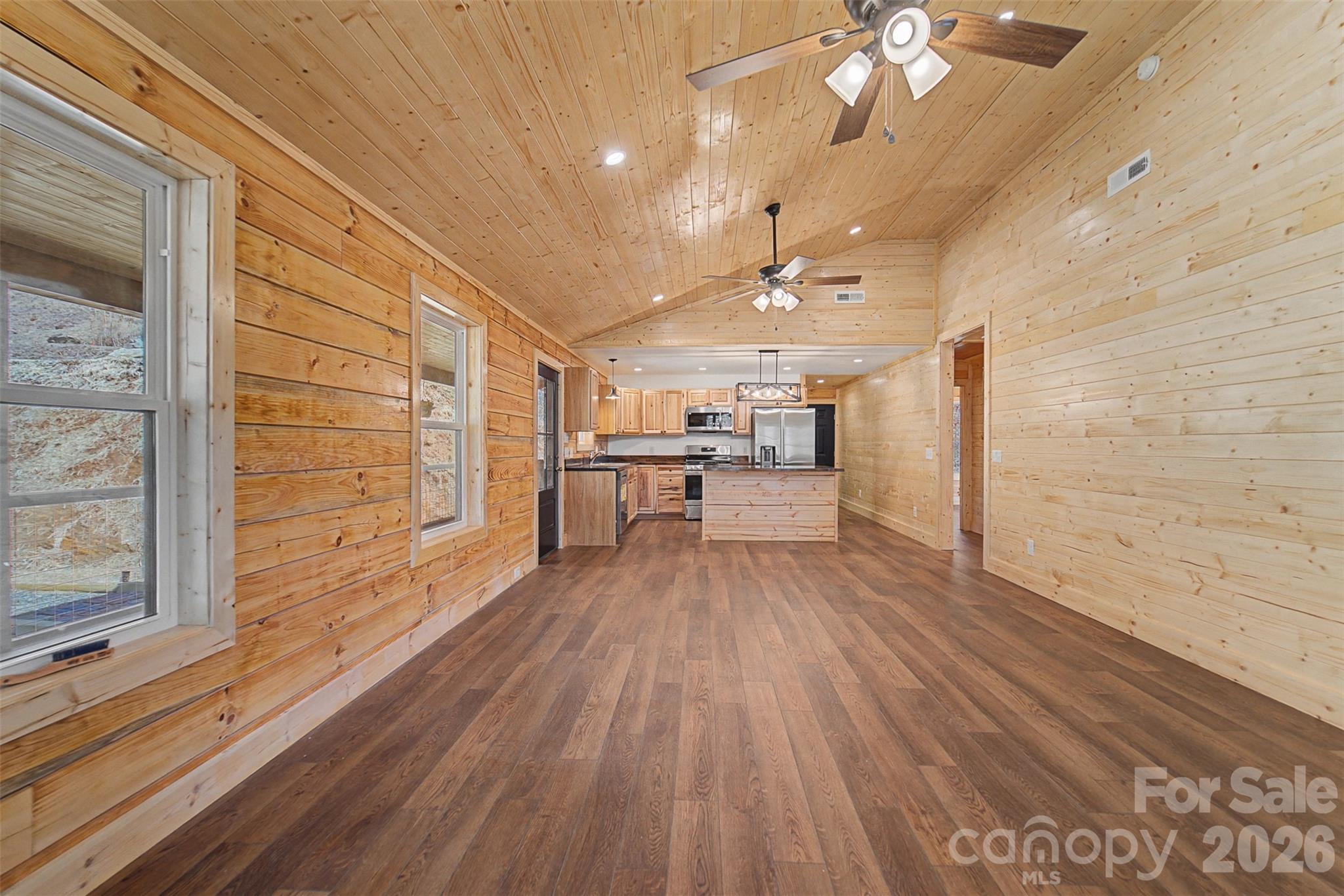 677 Ridgetop Circle — Whittier
