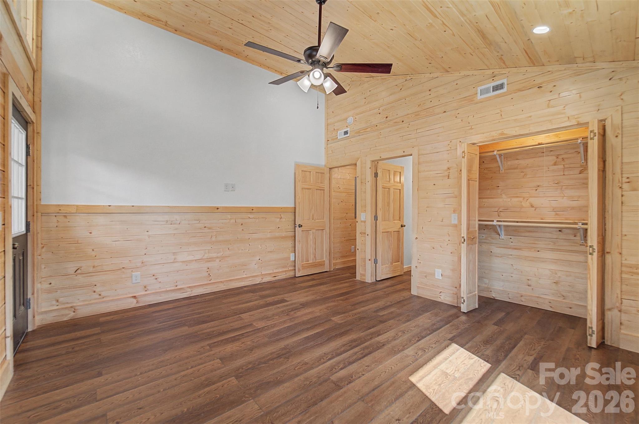 677 Ridgetop Circle — Whittier