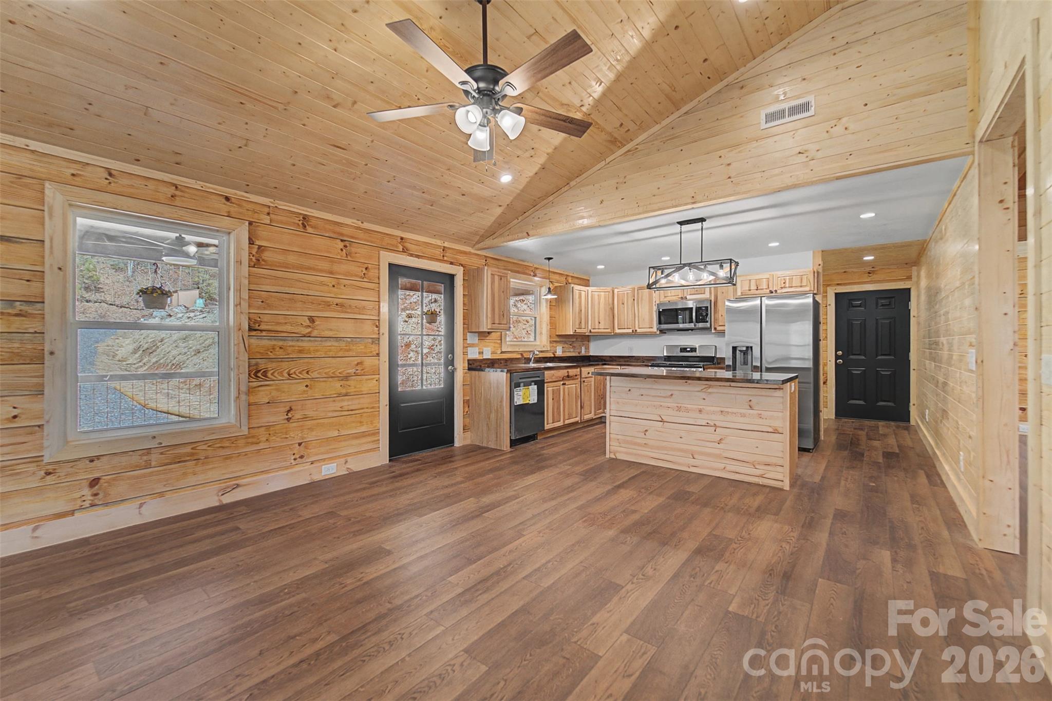 677 Ridgetop Circle — Whittier