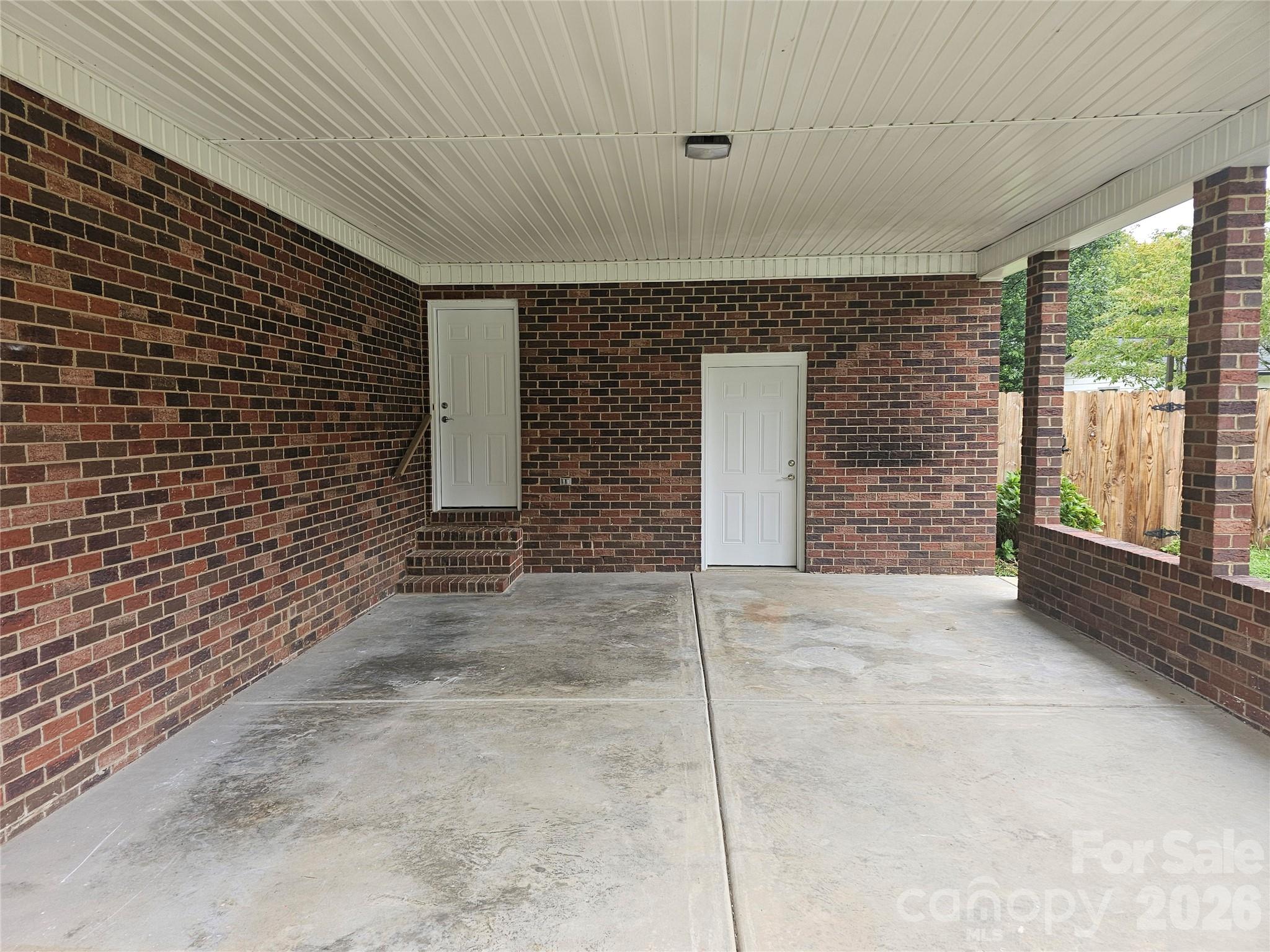 11001 S Hampton Drive — Mint Hill