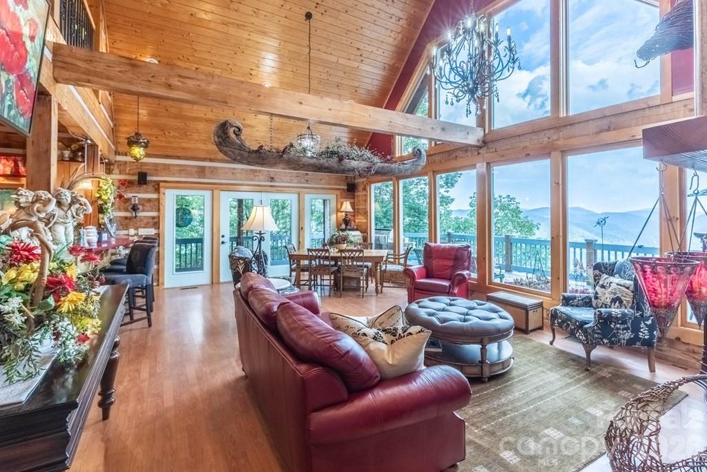 1783 W Cliff Road — Cullowhee