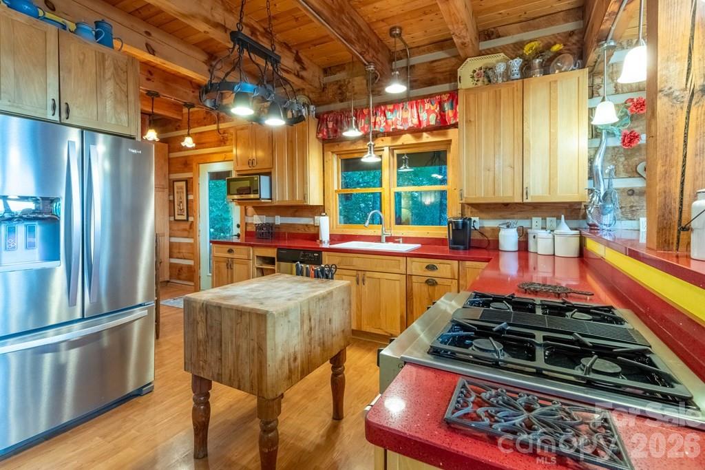 1783 W Cliff Road — Cullowhee