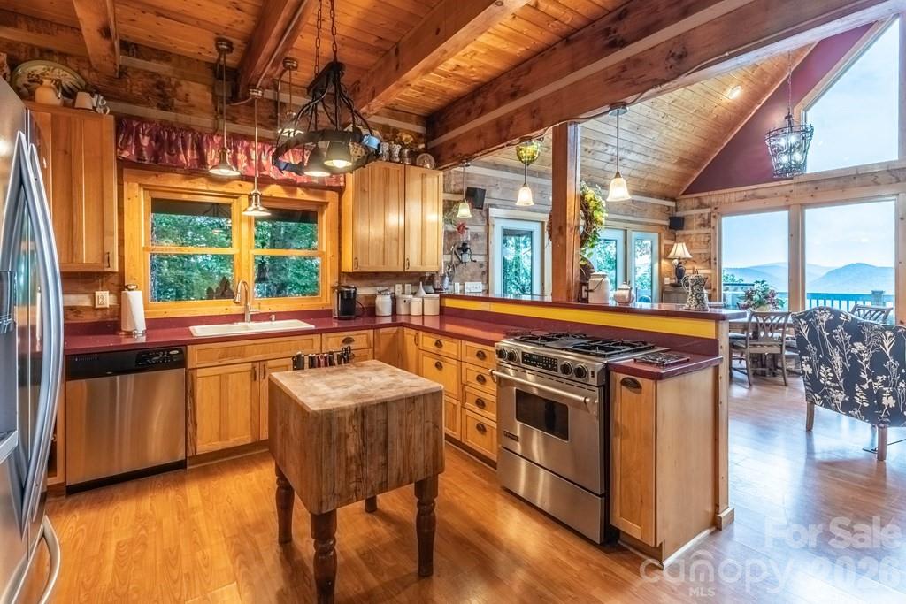 1783 W Cliff Road — Cullowhee