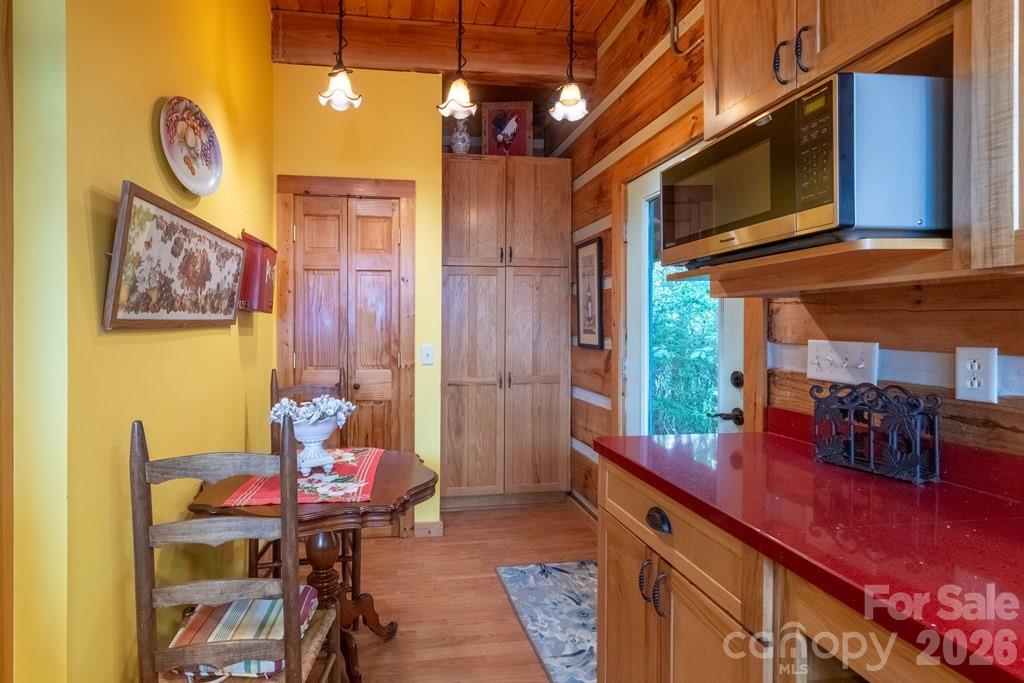 1783 W Cliff Road — Cullowhee