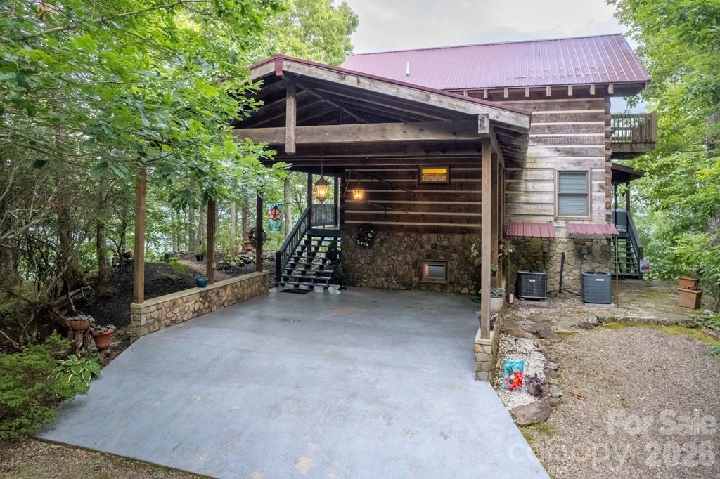 1783 W Cliff Road — Cullowhee