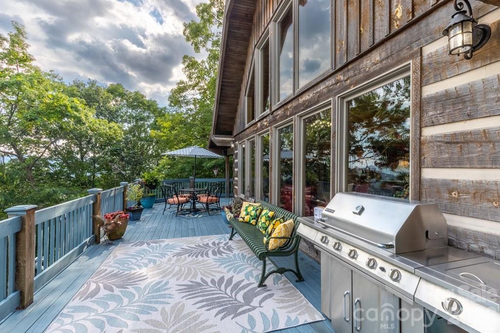 1783 W Cliff Road — Cullowhee