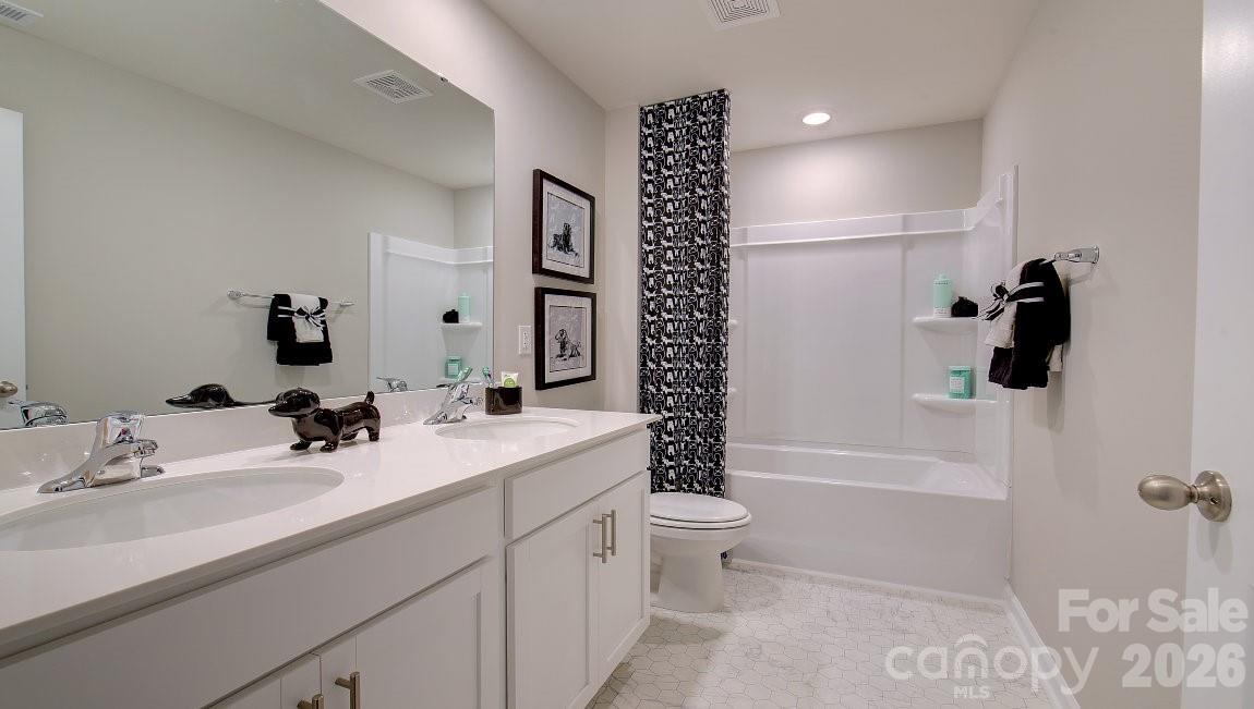 155 Cora View Trail — Waynesville