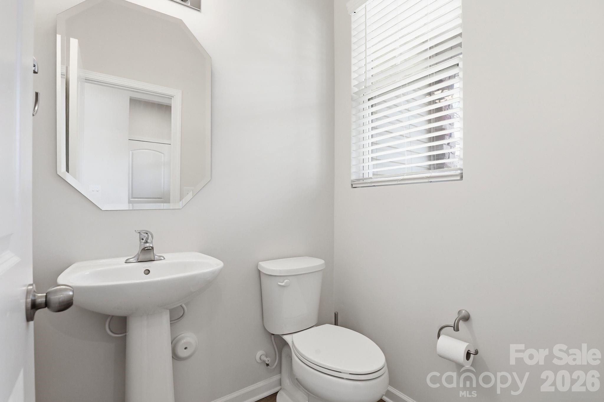 11110 Chalkbark Lane — Charlotte