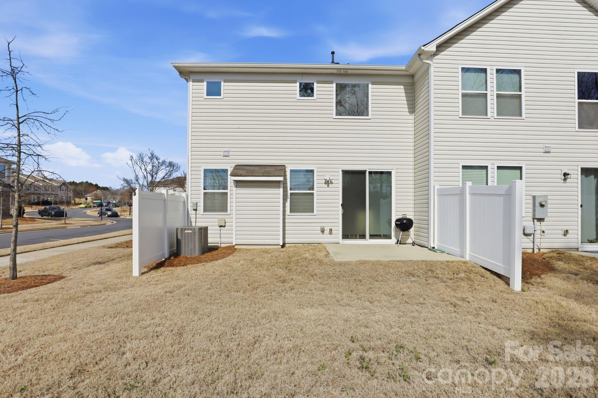 11110 Chalkbark Lane — Charlotte