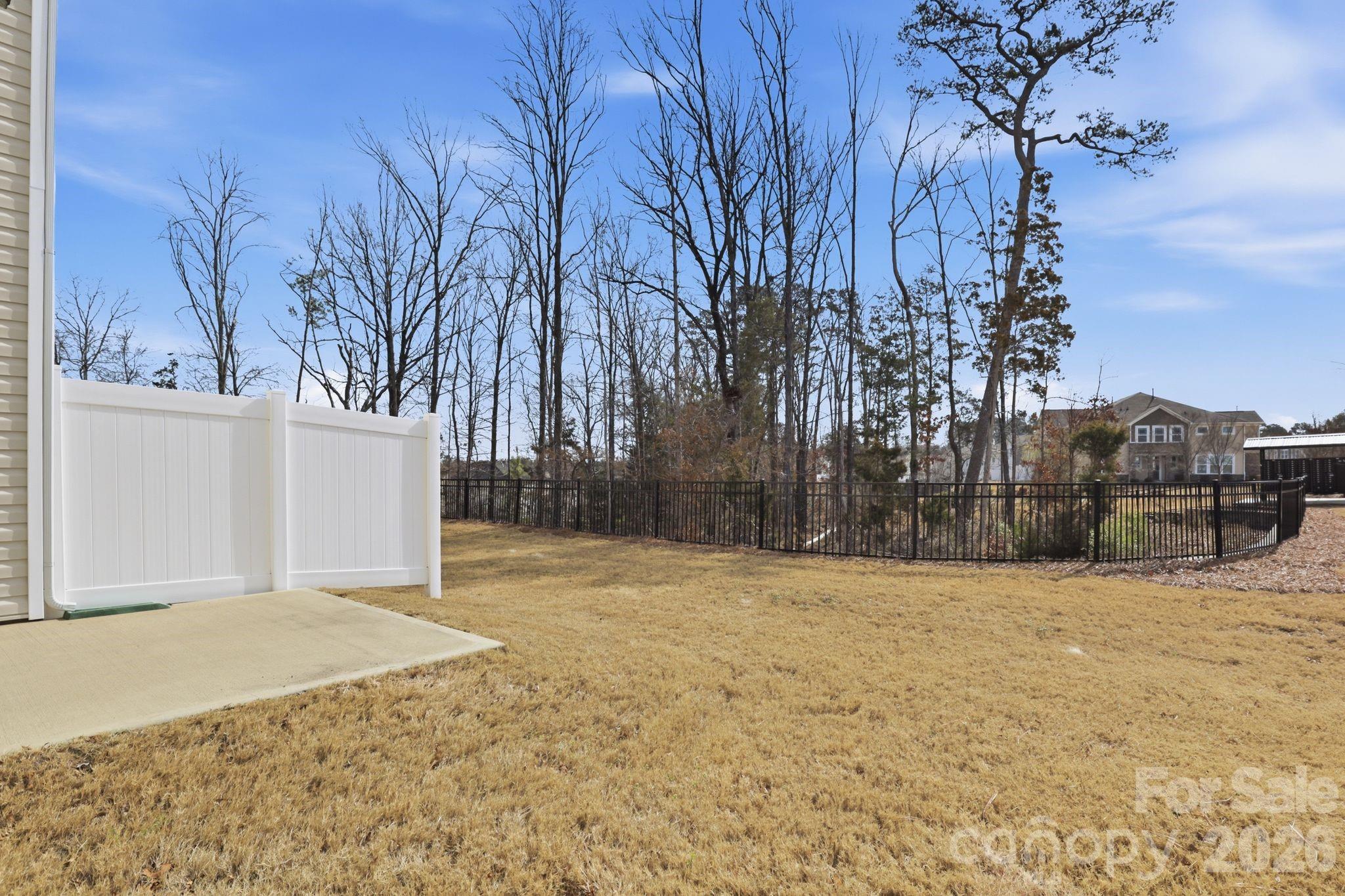 11110 Chalkbark Lane — Charlotte