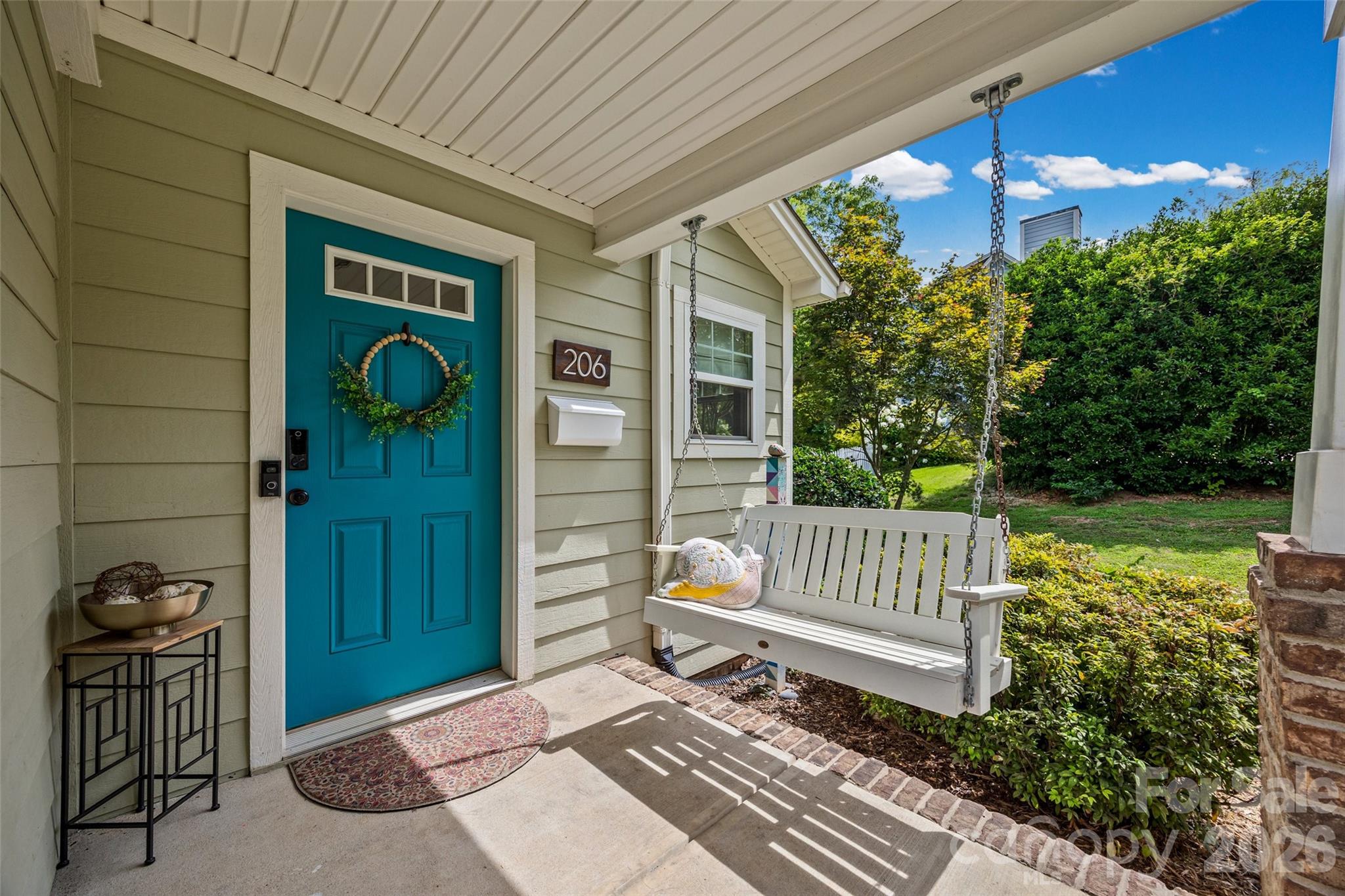 206 W Woodrow Avenue — Belmont