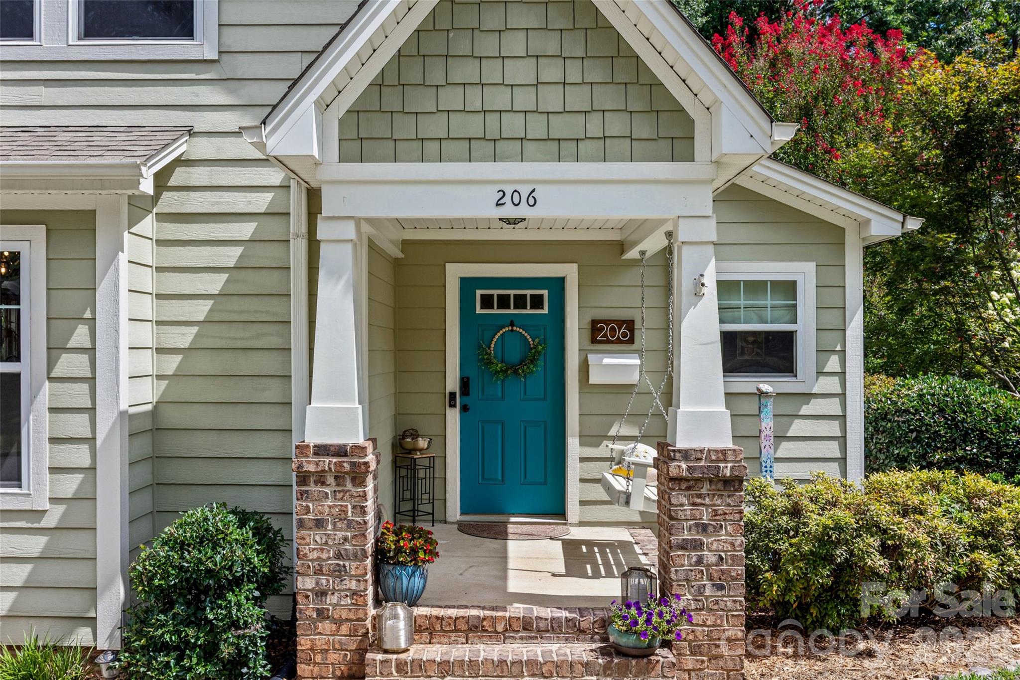 206 W Woodrow Avenue — Belmont