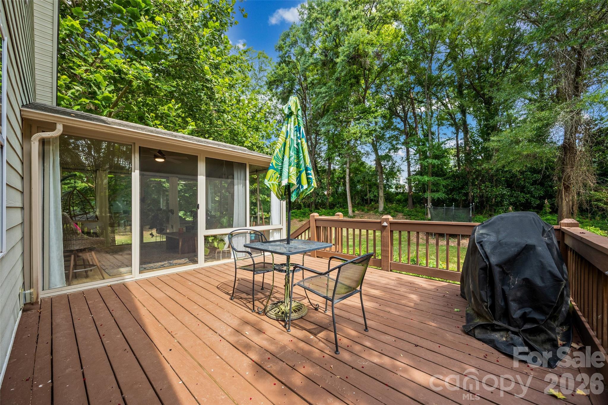 206 W Woodrow Avenue — Belmont