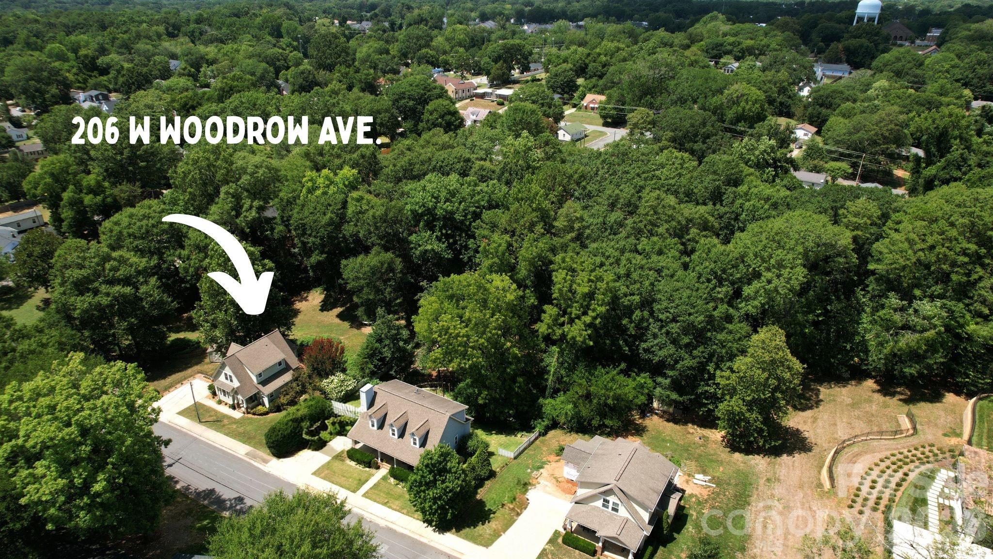 206 W Woodrow Avenue — Belmont