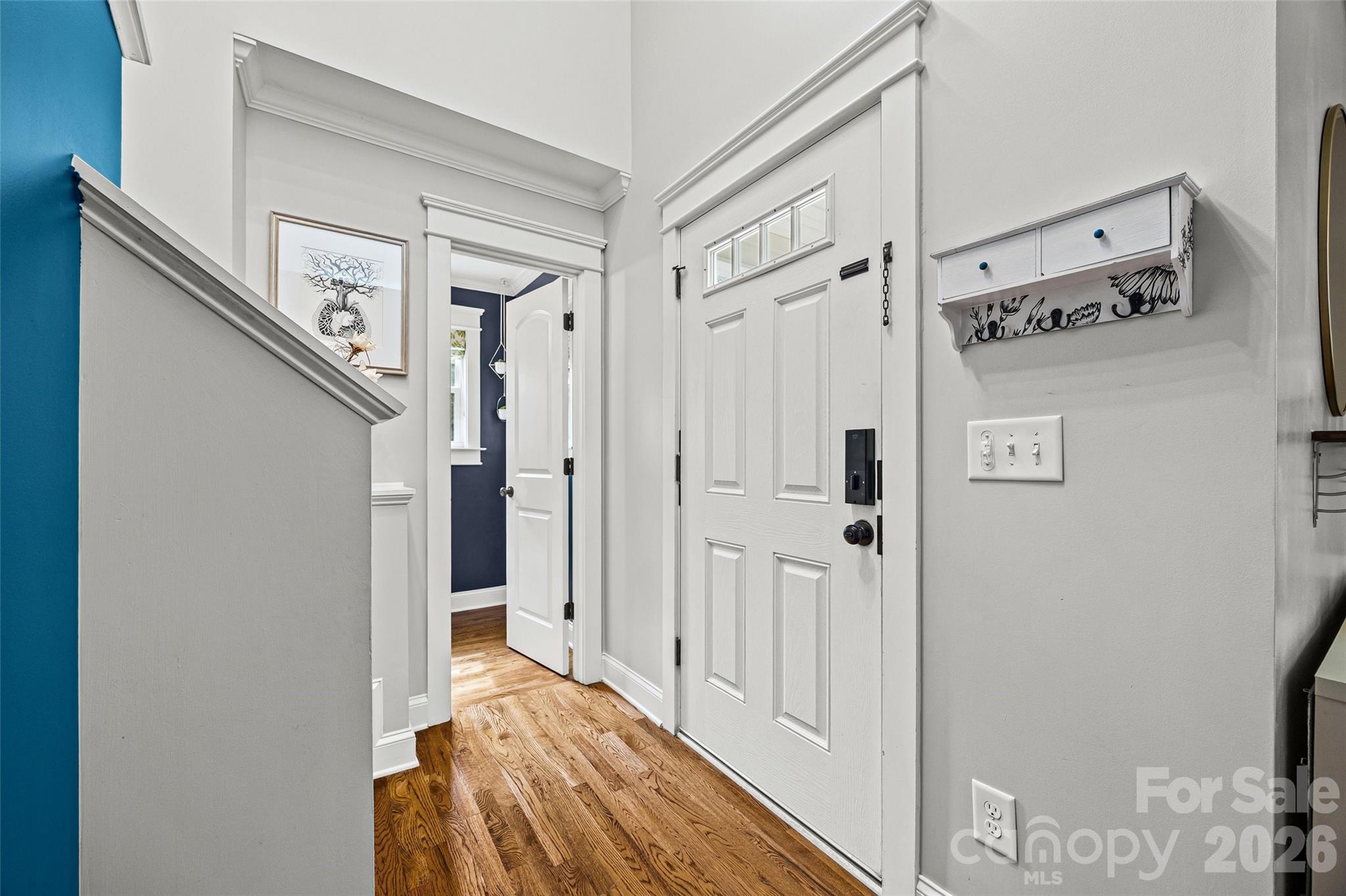 206 W Woodrow Avenue — Belmont
