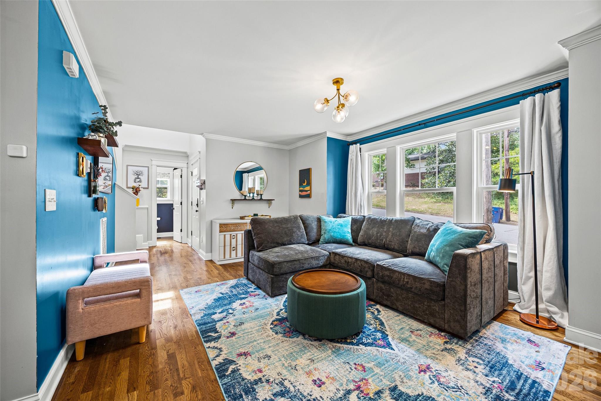 206 W Woodrow Avenue — Belmont