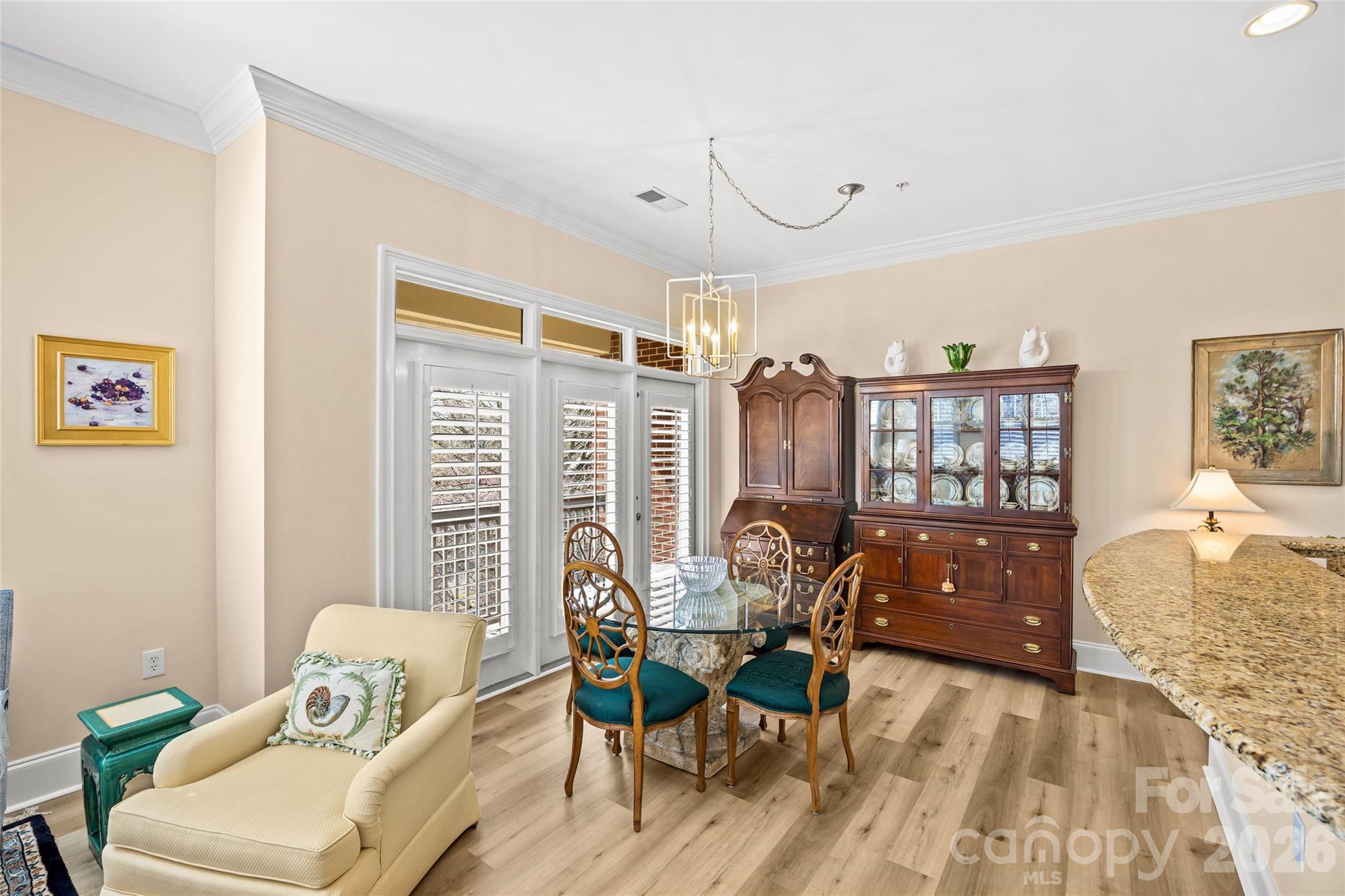 2994 Selwyn Avenue — Charlotte