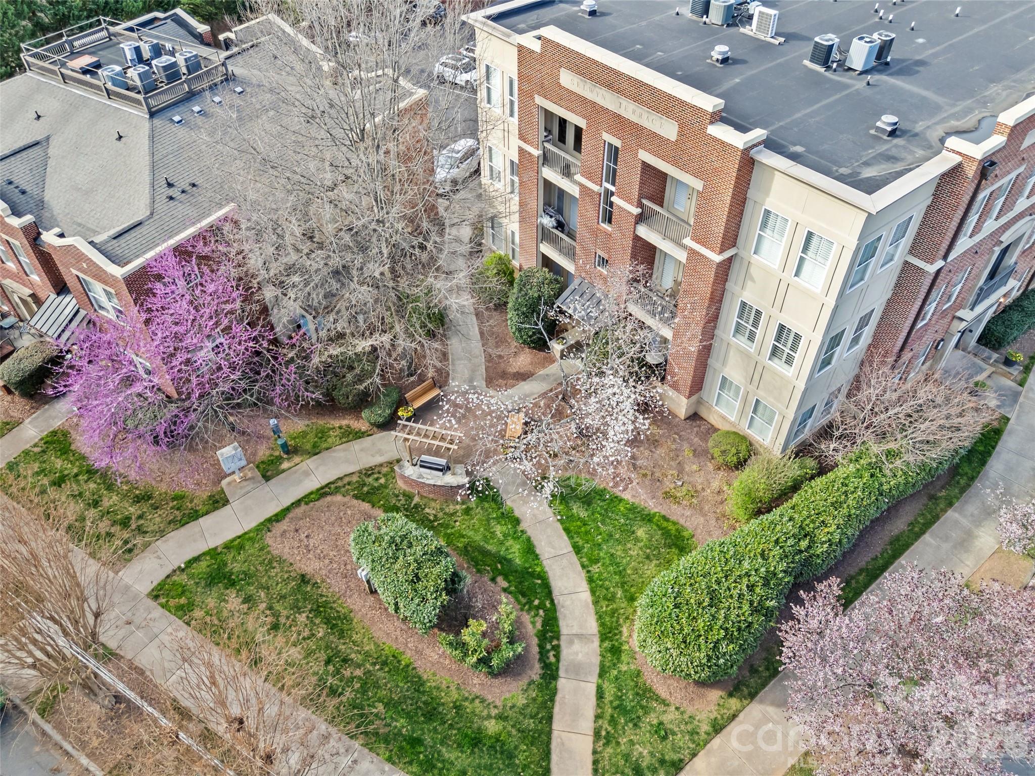 2994 Selwyn Avenue — Charlotte