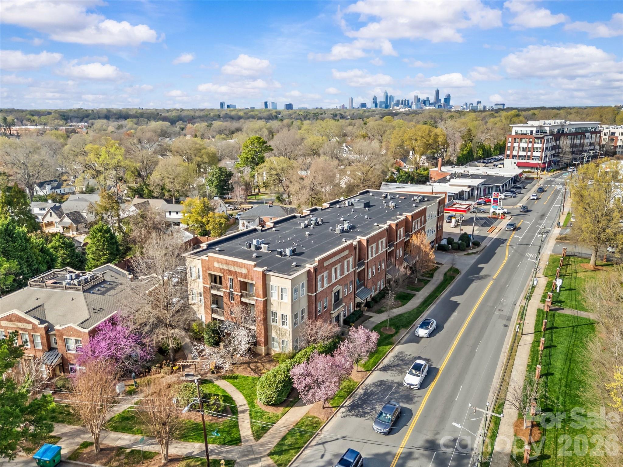 2994 Selwyn Avenue — Charlotte