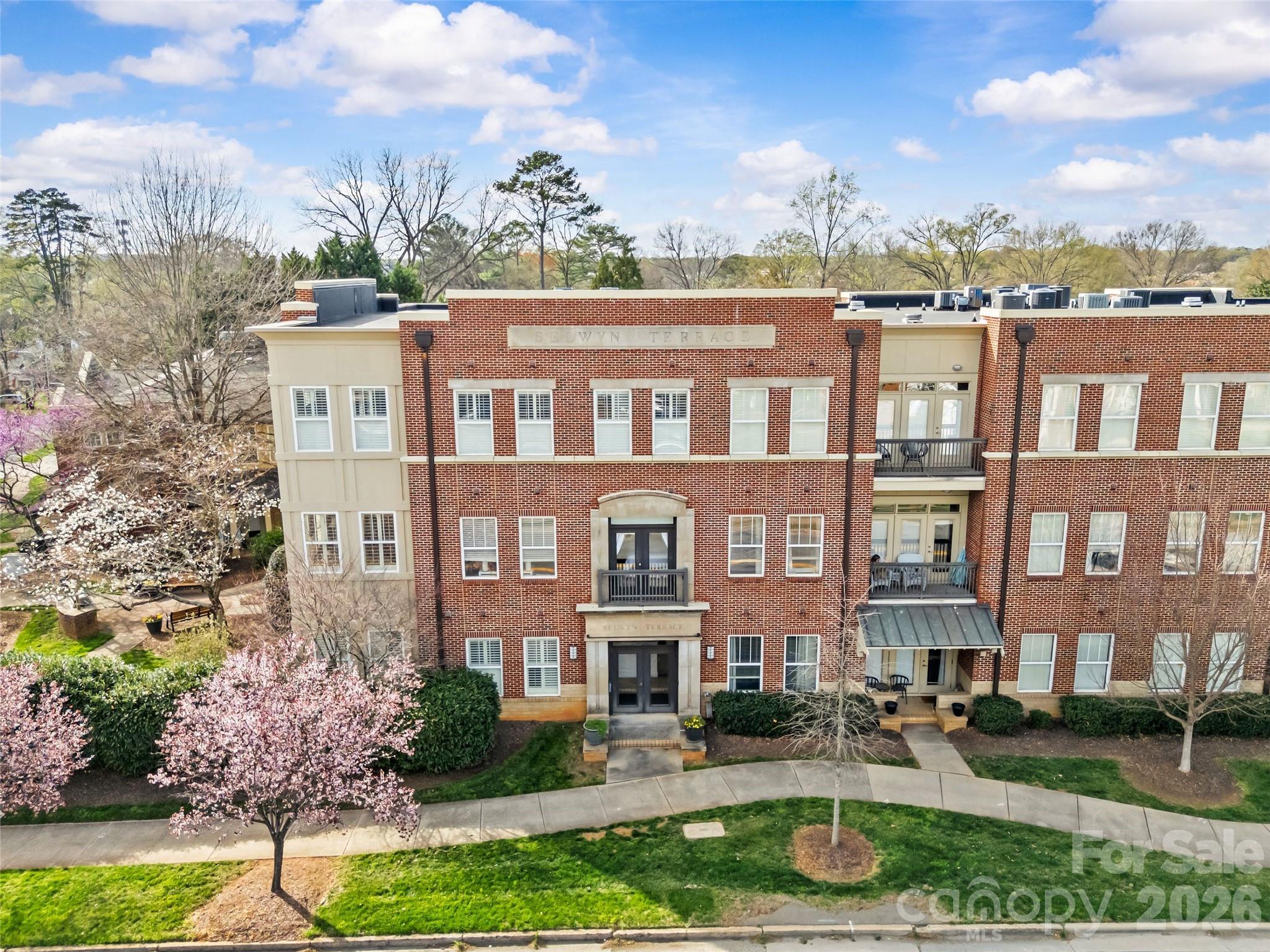 2994 Selwyn Avenue — Charlotte