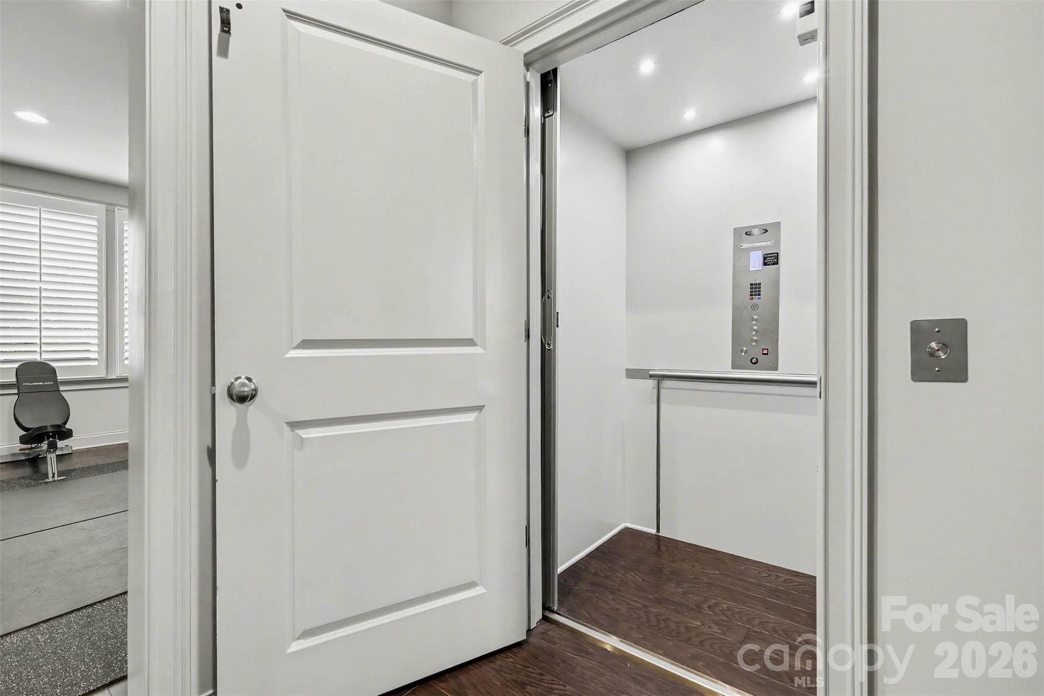 3030 Fairview Villa Court — Charlotte