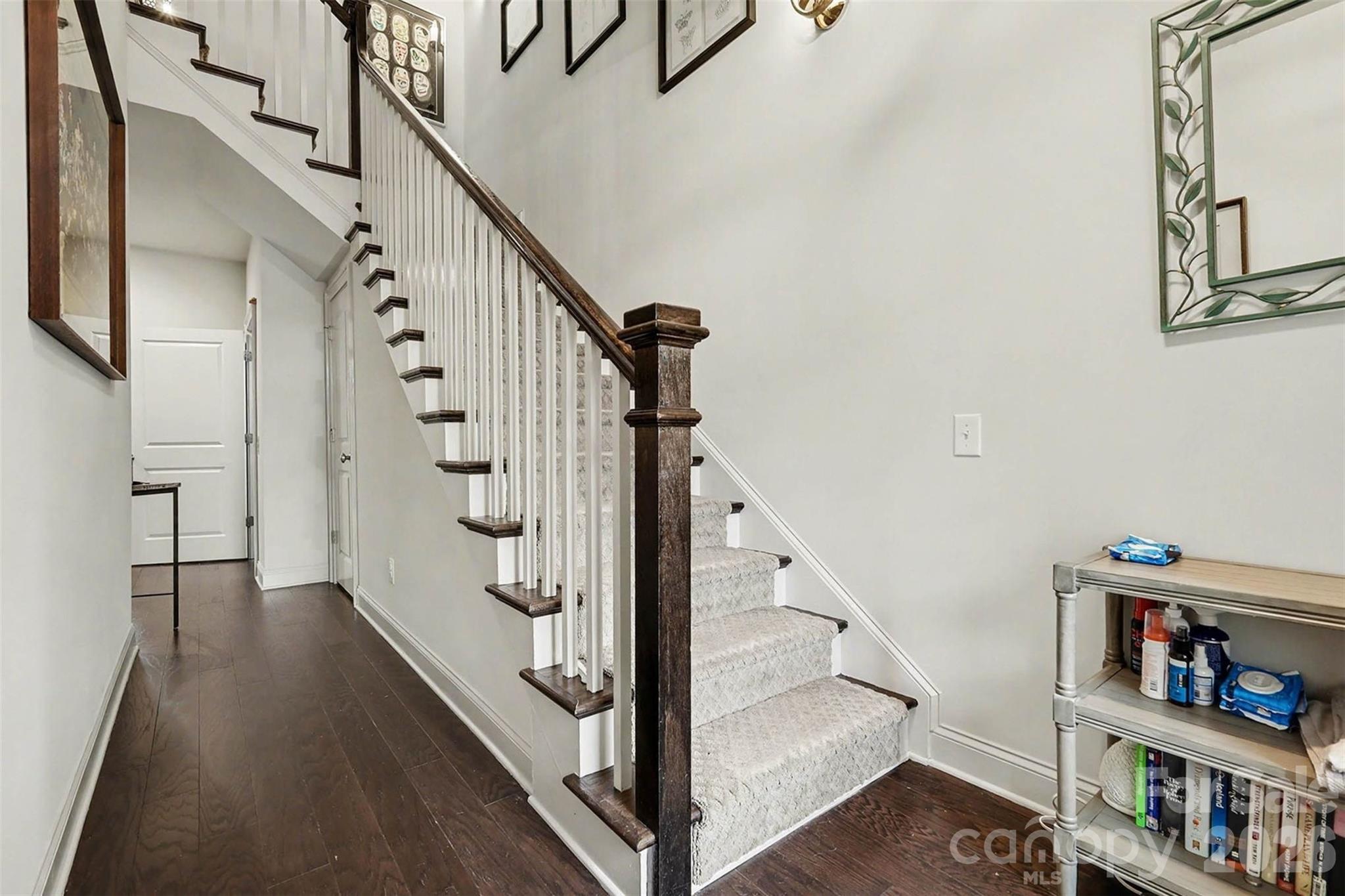 3030 Fairview Villa Court — Charlotte