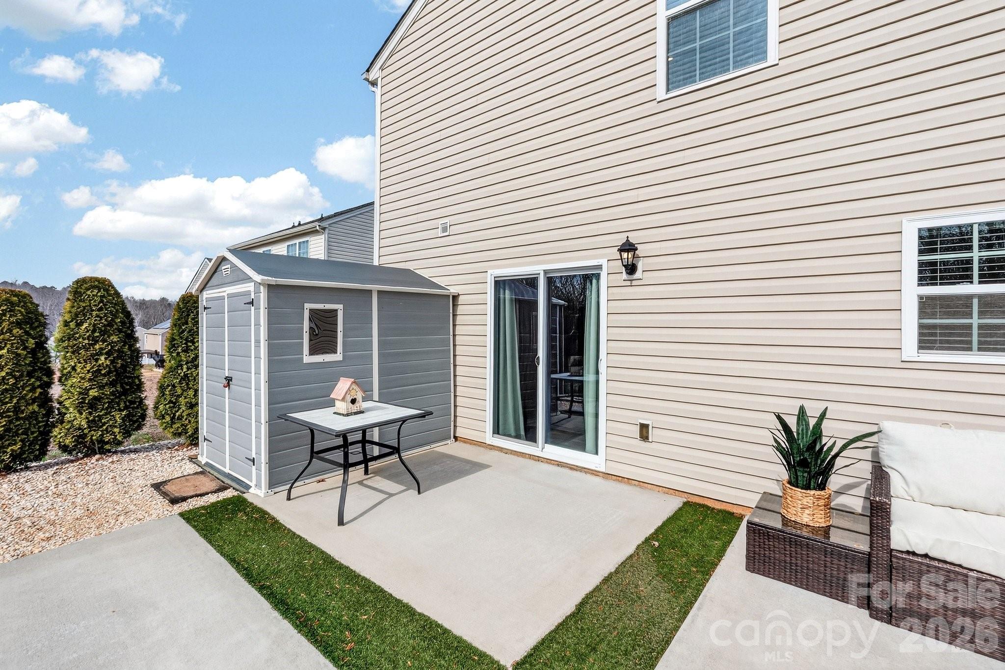 405 Bennington Drive — Stanley