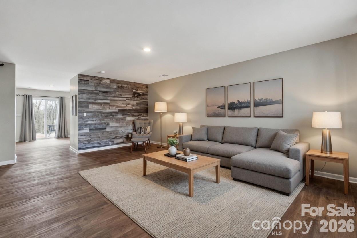 405 Bennington Drive — Stanley