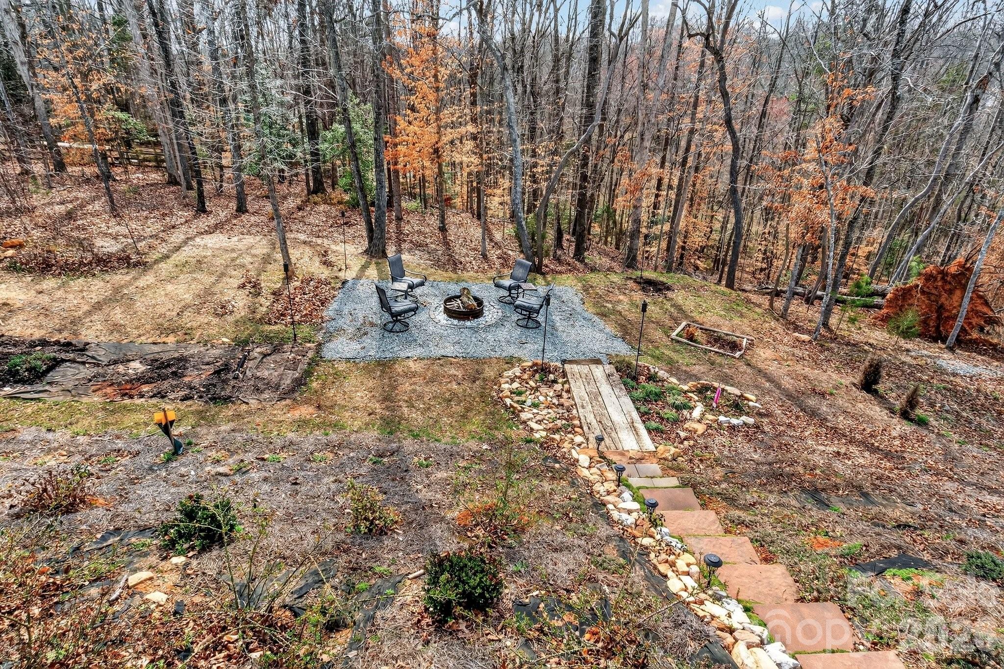 405 Bennington Drive — Stanley