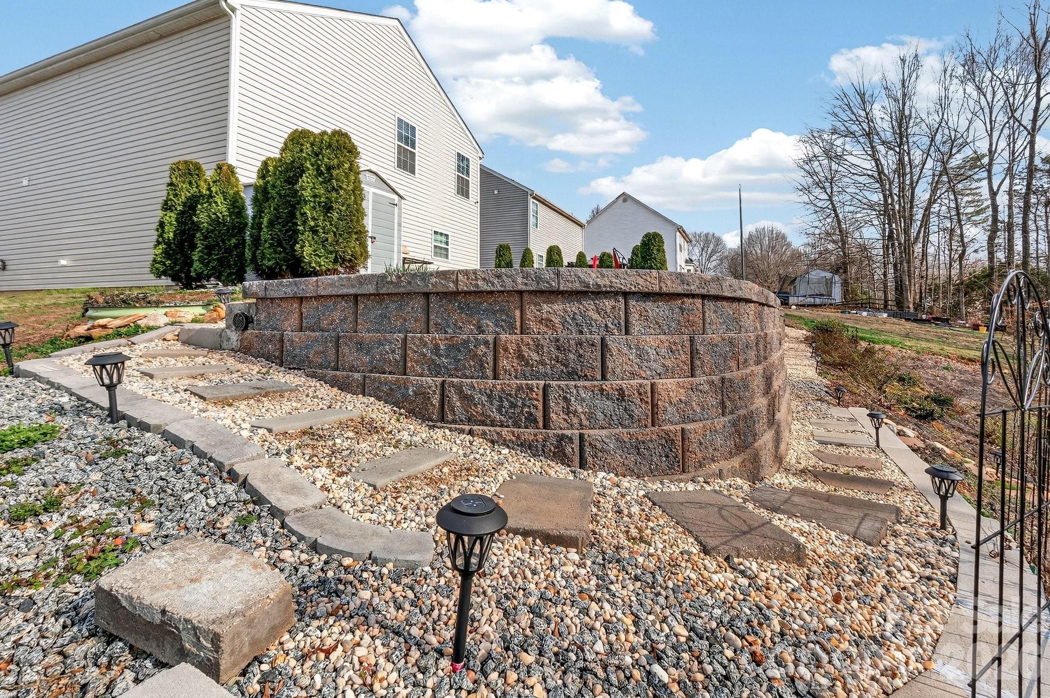 405 Bennington Drive — Stanley