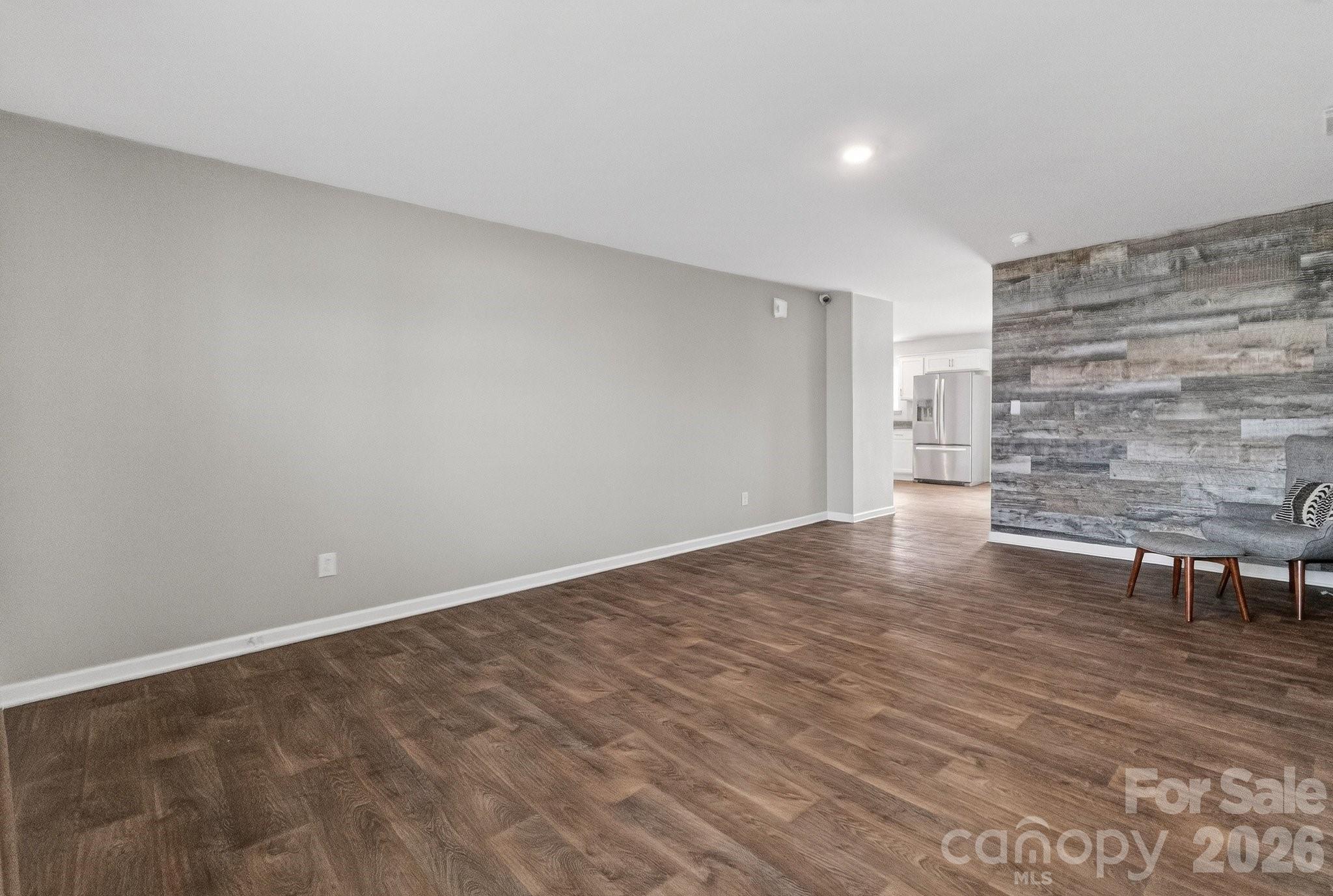 405 Bennington Drive — Stanley