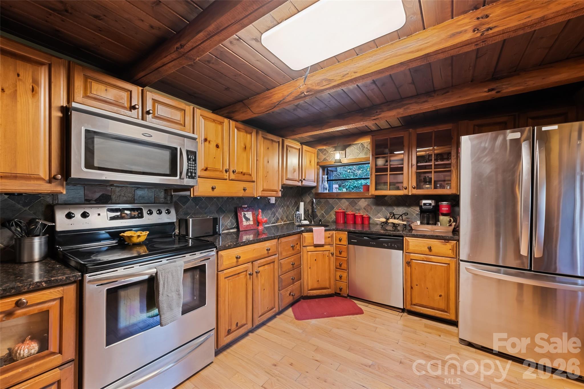 12 Victoria Rose Lane — Waynesville