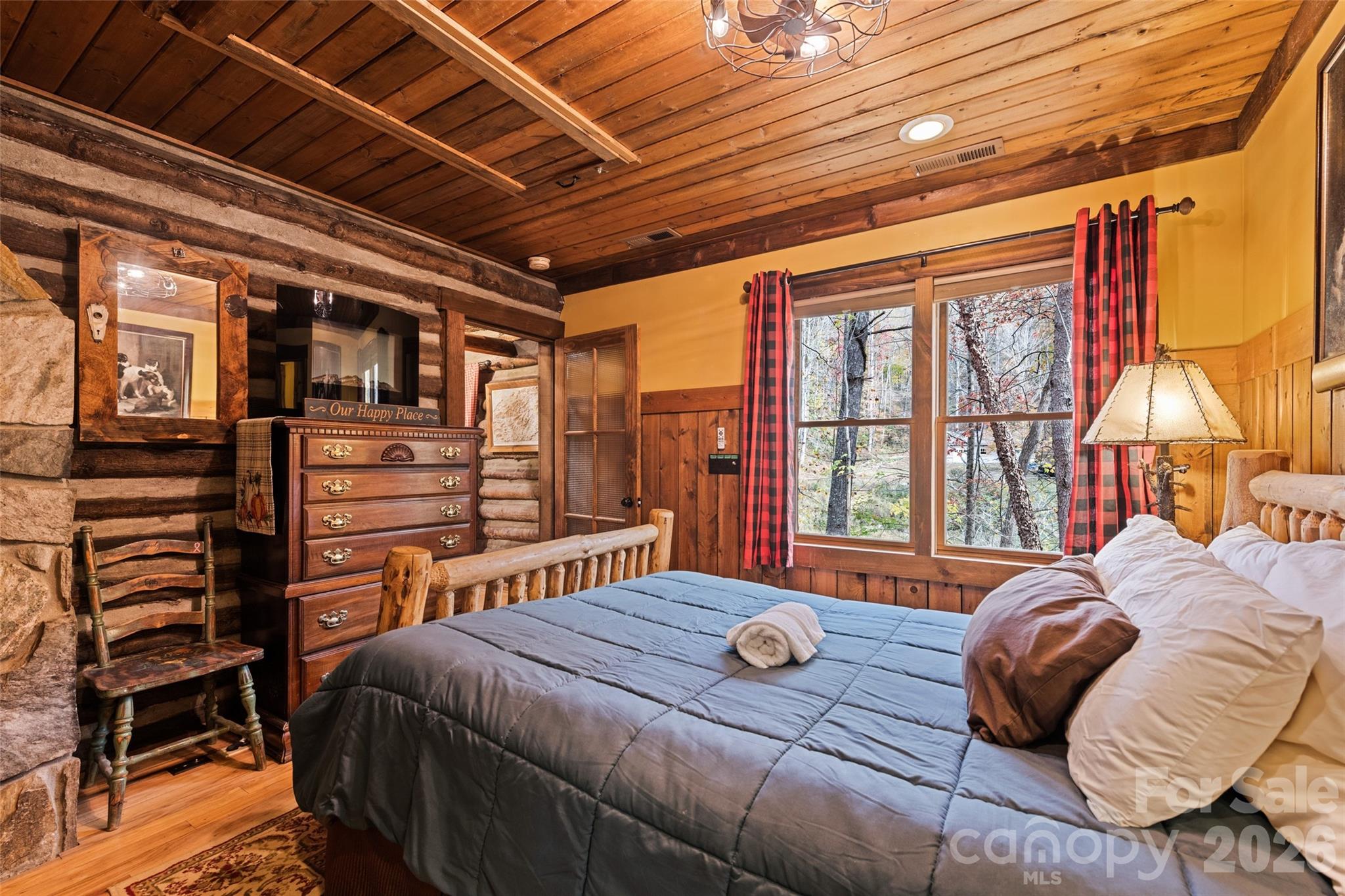 12 Victoria Rose Lane — Waynesville