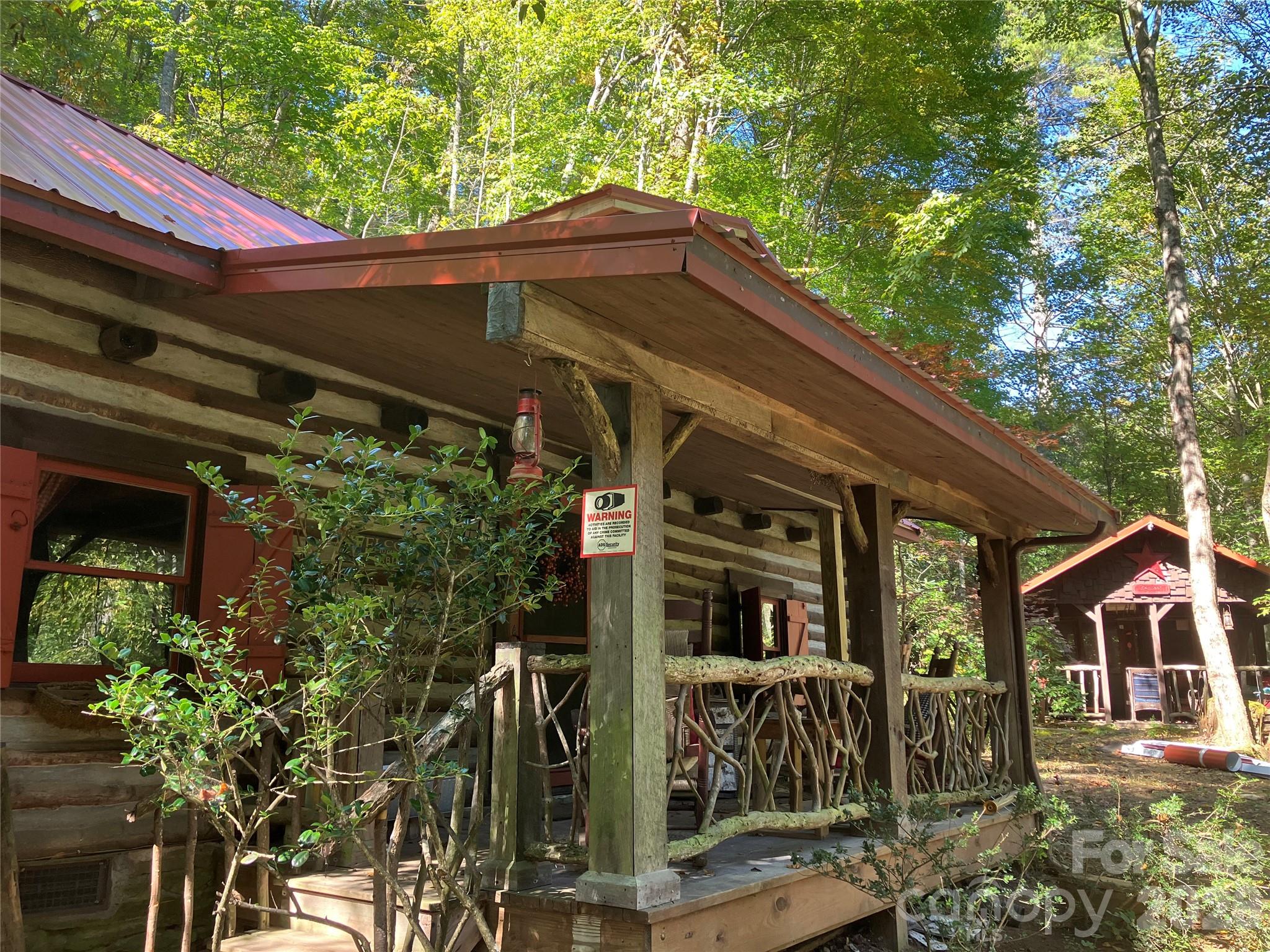 12 Victoria Rose Lane — Waynesville