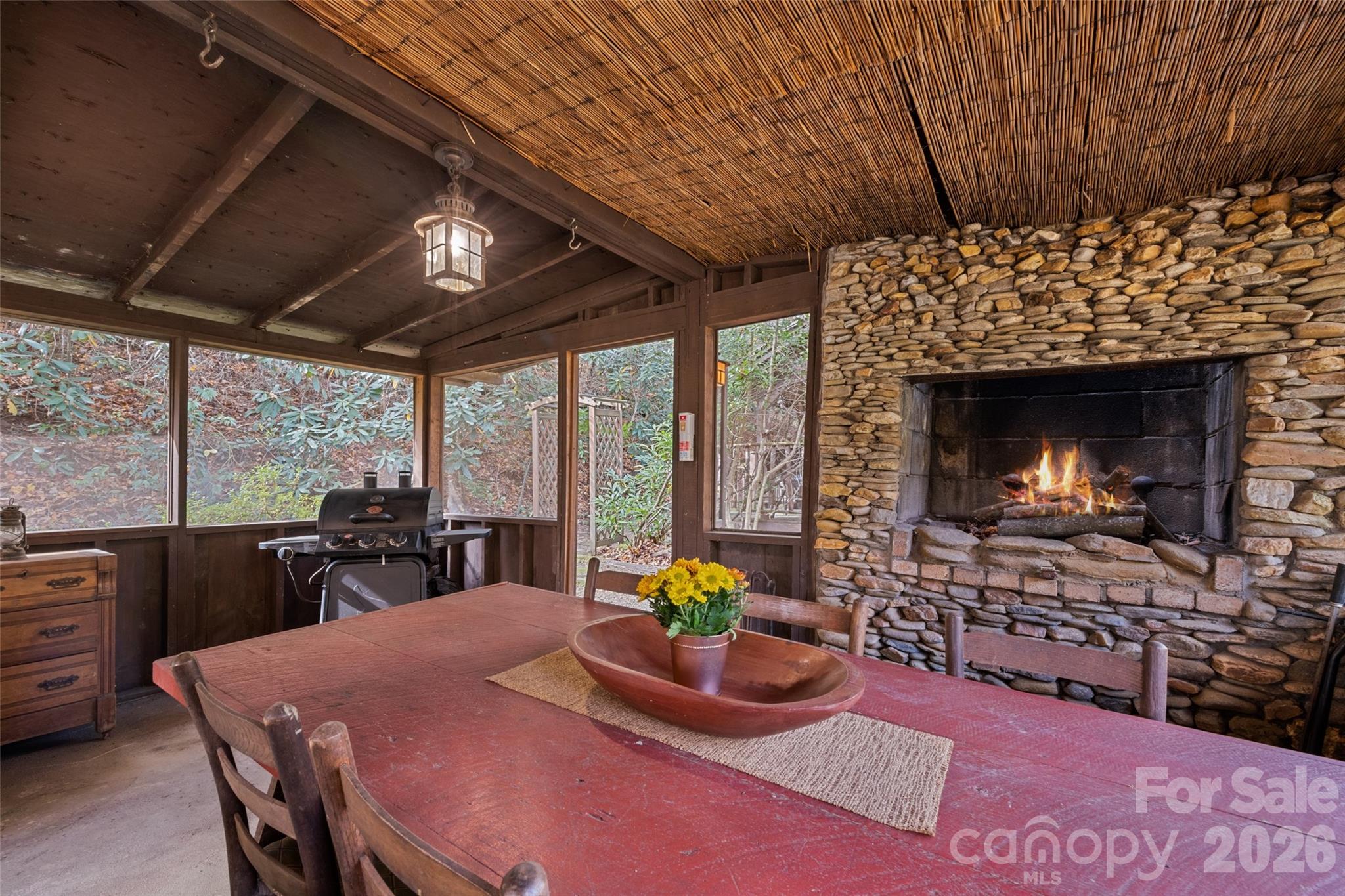 12 Victoria Rose Lane — Waynesville