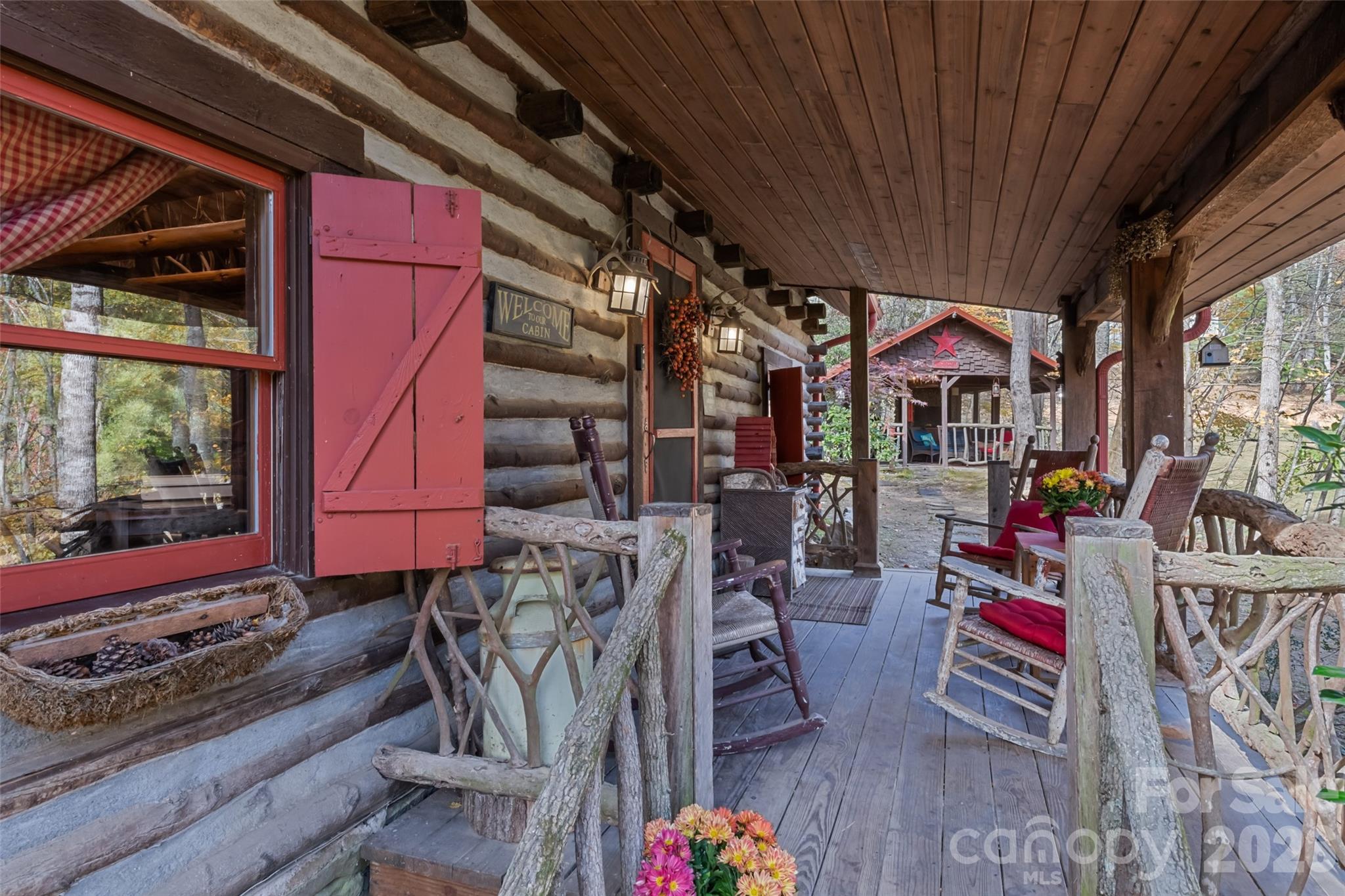 12 Victoria Rose Lane — Waynesville