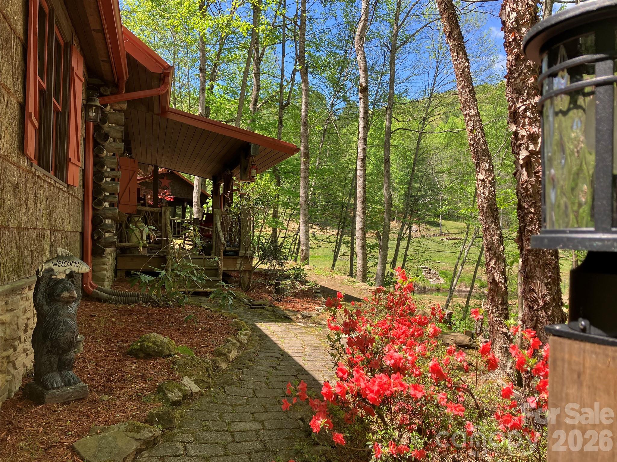 12 Victoria Rose Lane — Waynesville