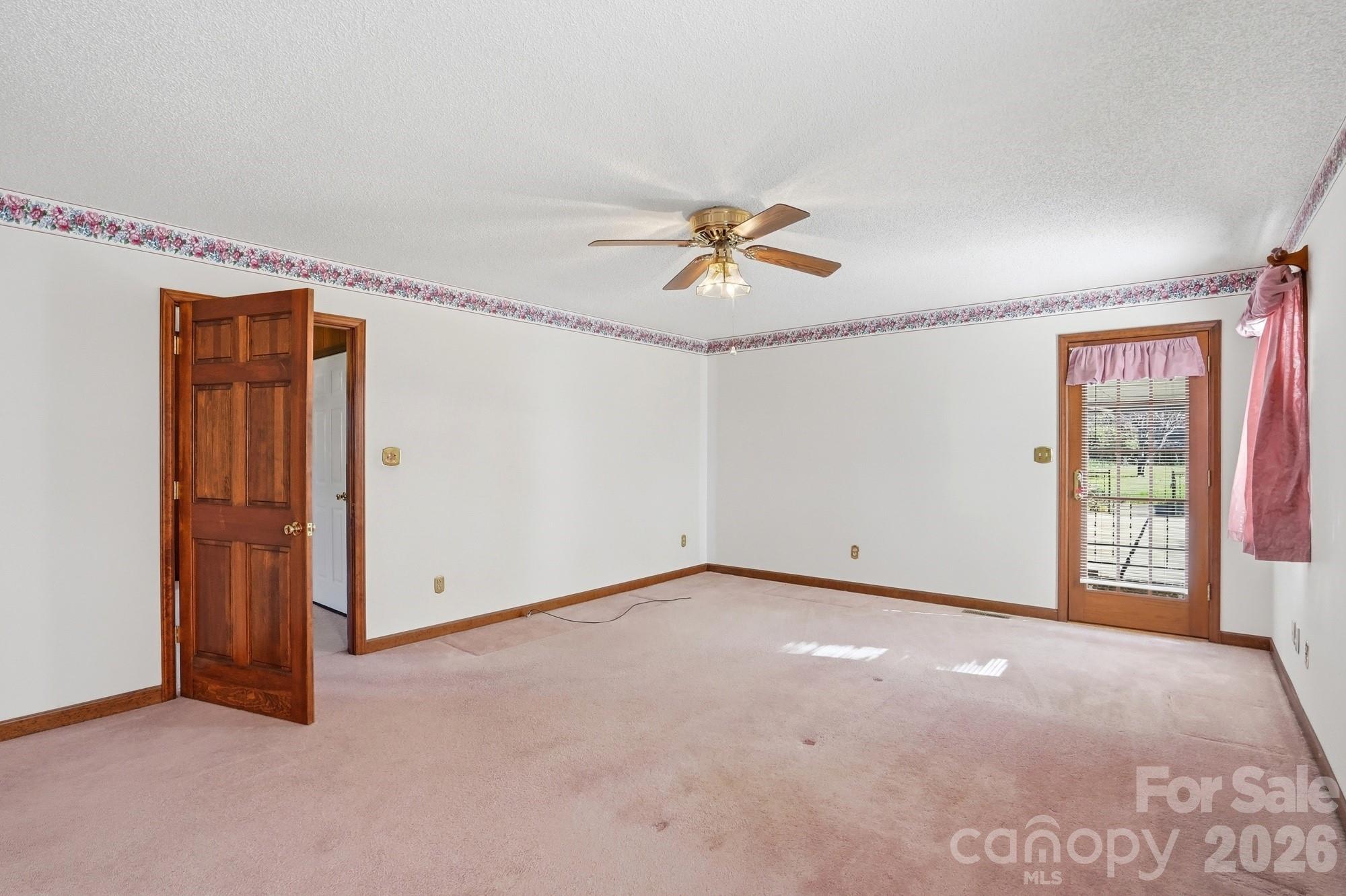 456 Debra Circle SW — Concord