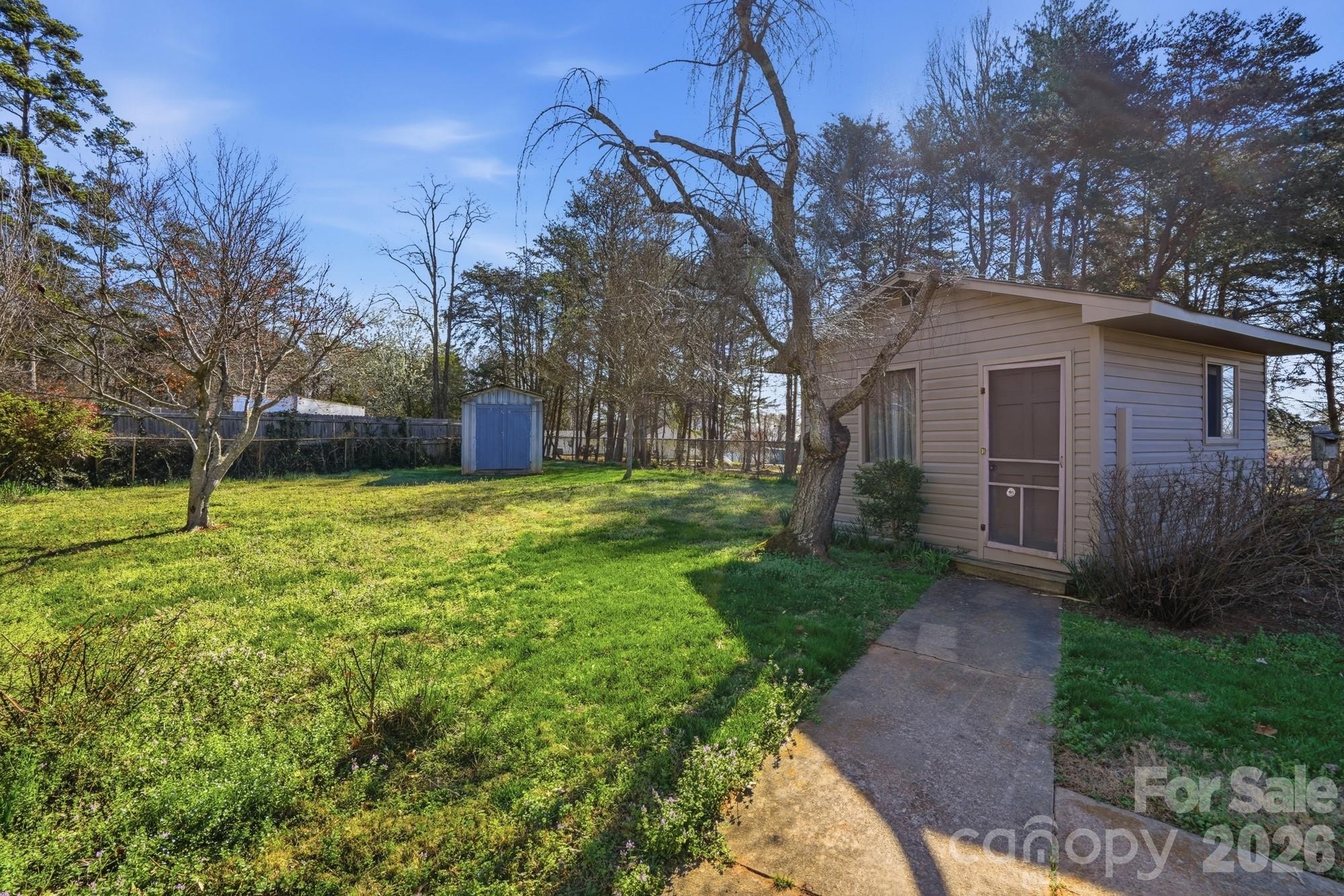 456 Debra Circle SW — Concord
