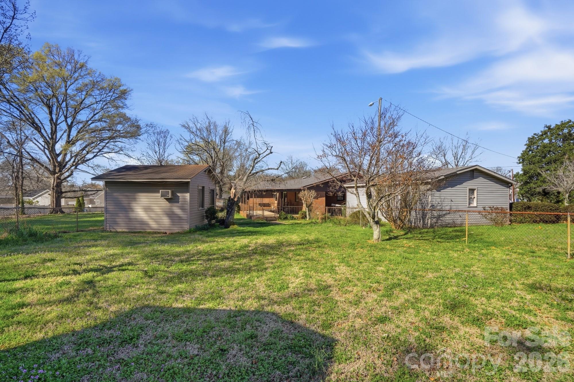 456 Debra Circle SW — Concord
