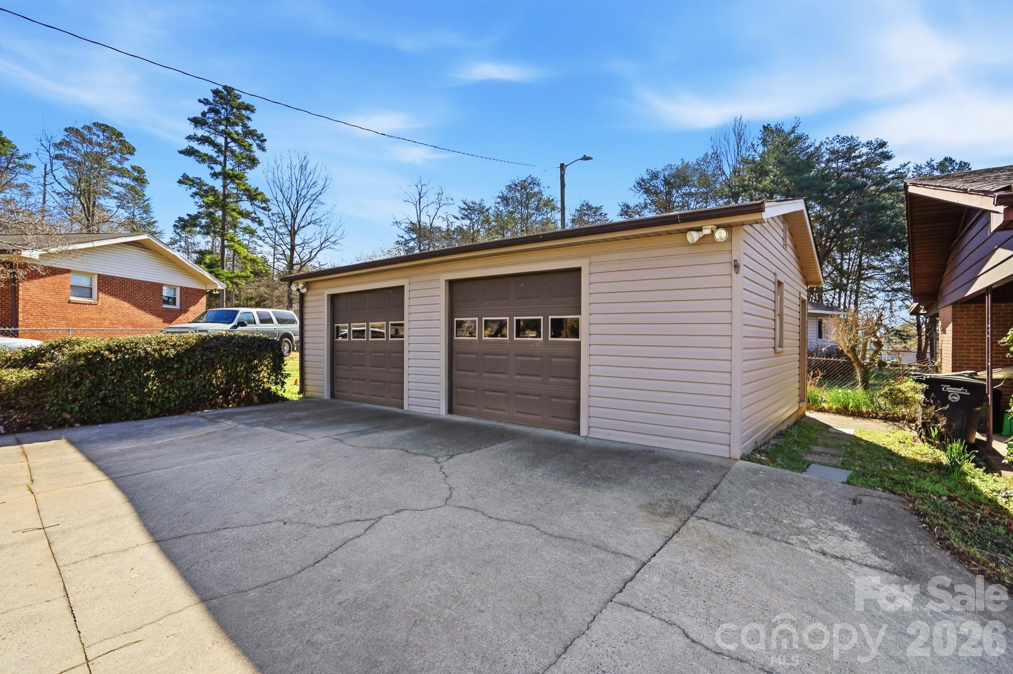 456 Debra Circle SW — Concord