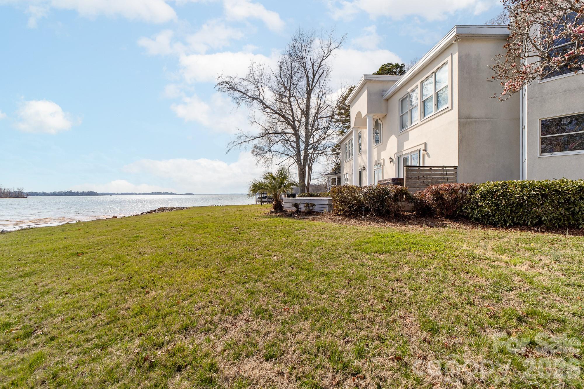 132 Clearwater Lane — Mooresville