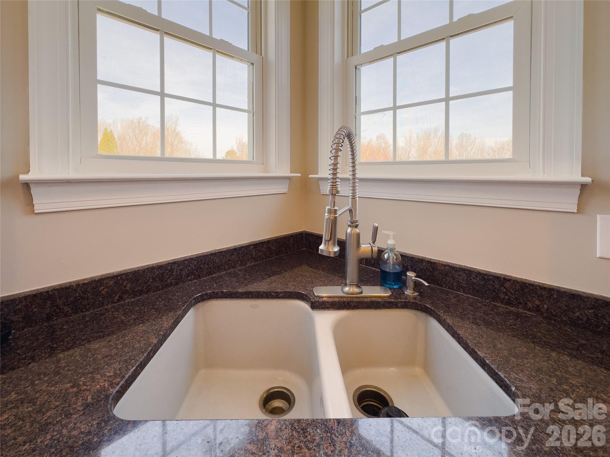 140 Hunters Hill Drive — Statesville