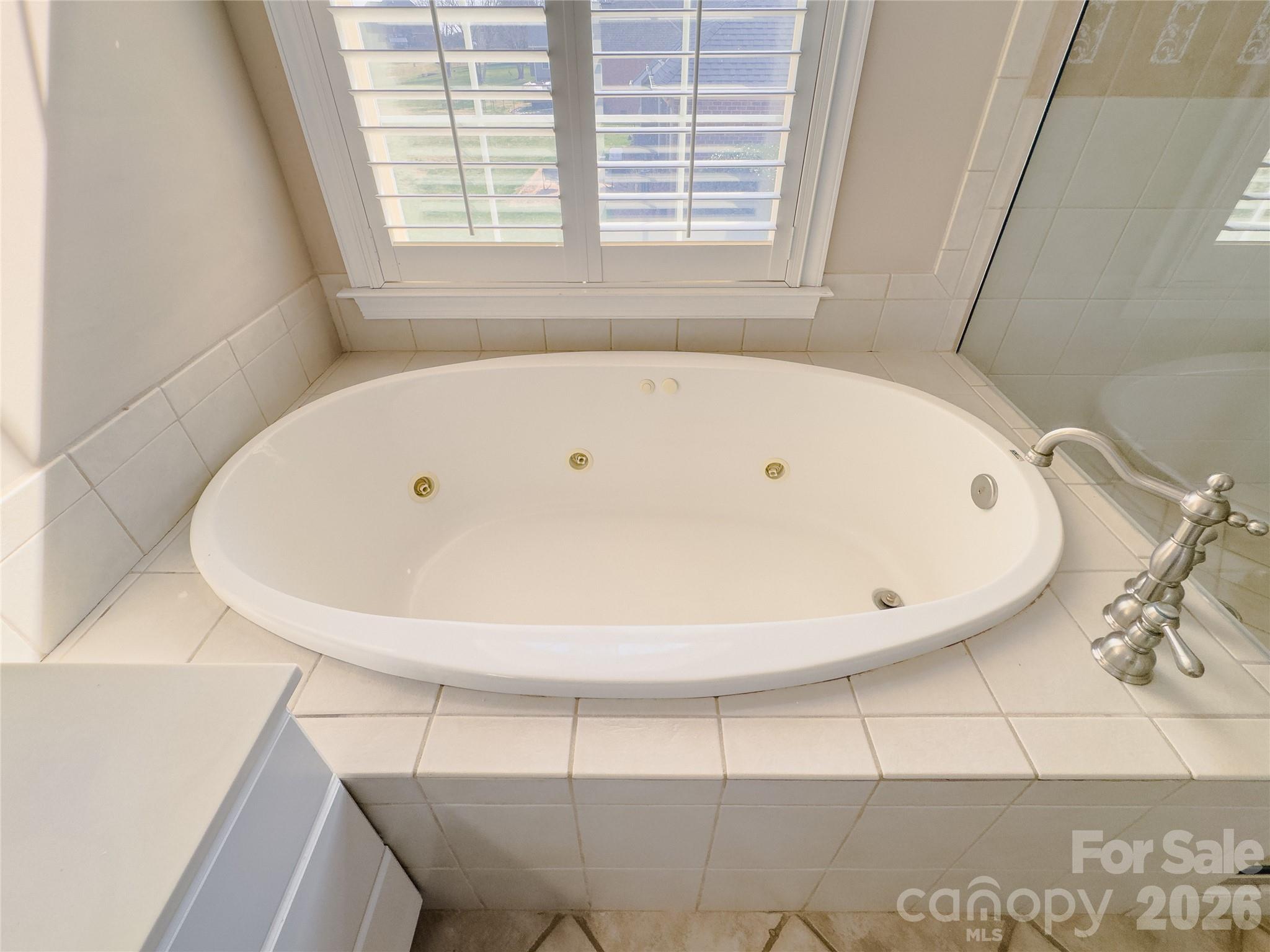 140 Hunters Hill Drive — Statesville