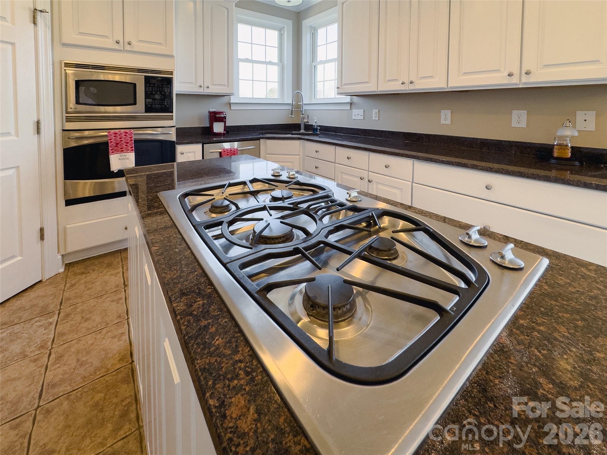 140 Hunters Hill Drive — Statesville