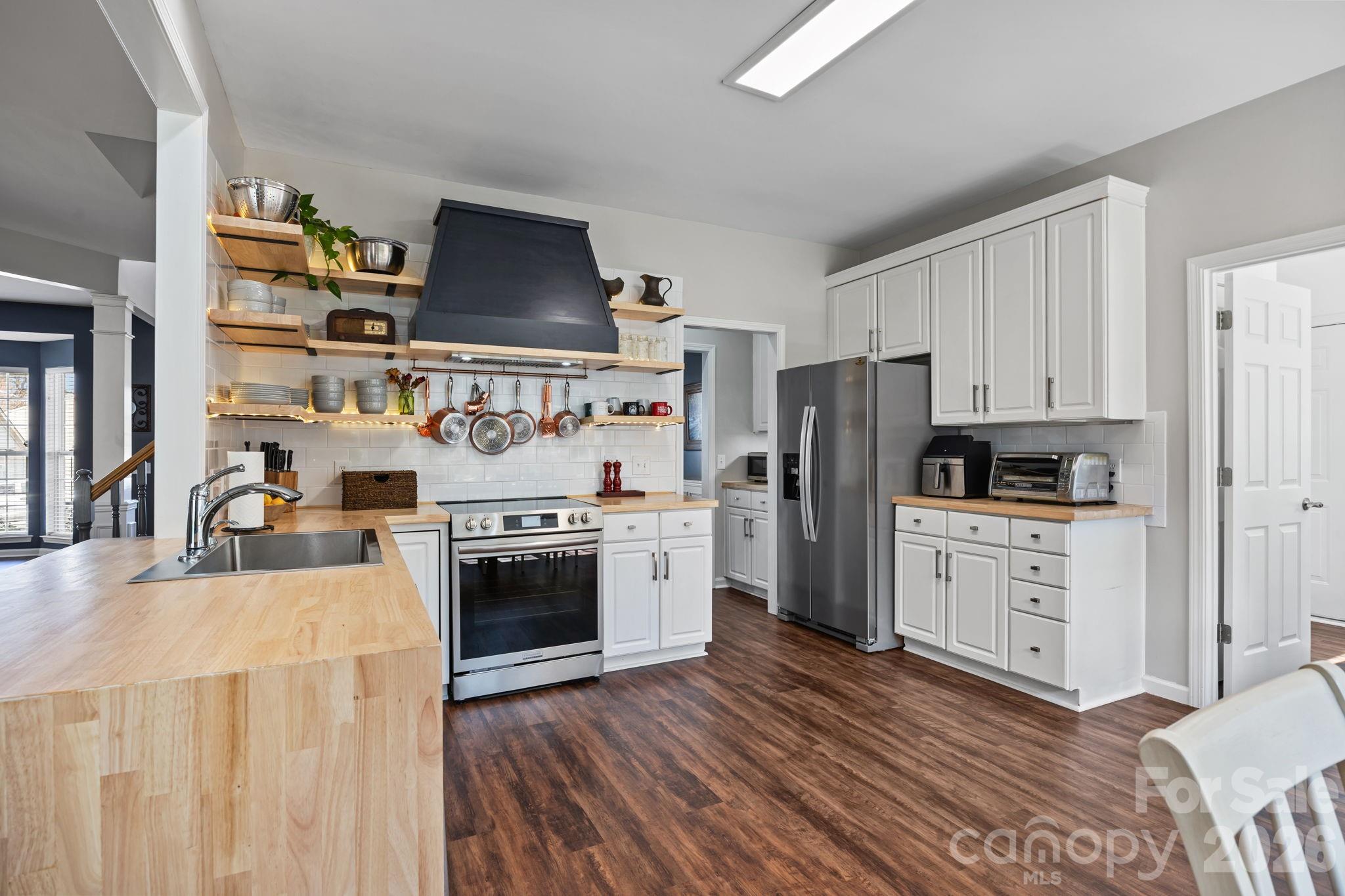 173 Coronilla Road — Mooresville