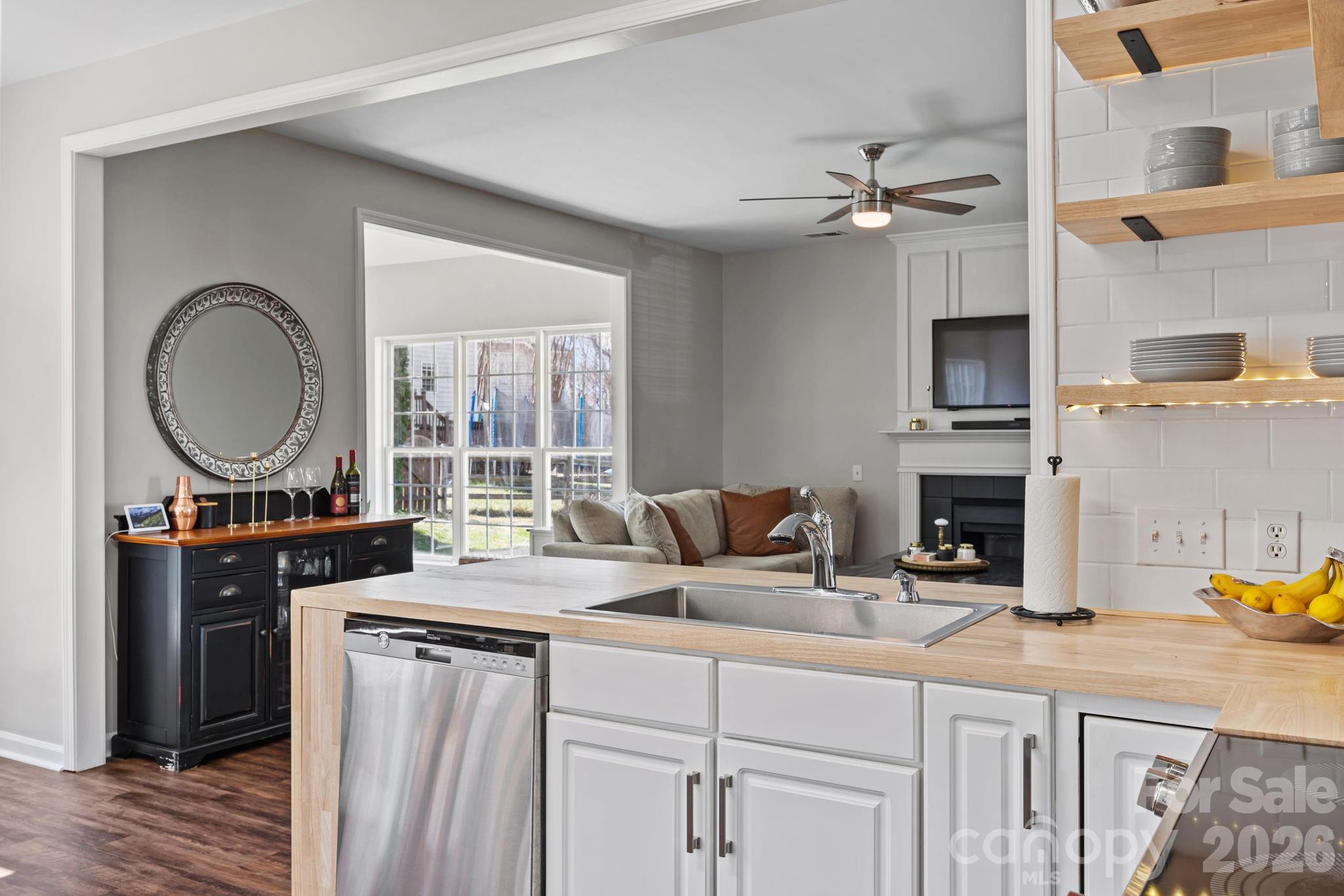 173 Coronilla Road — Mooresville