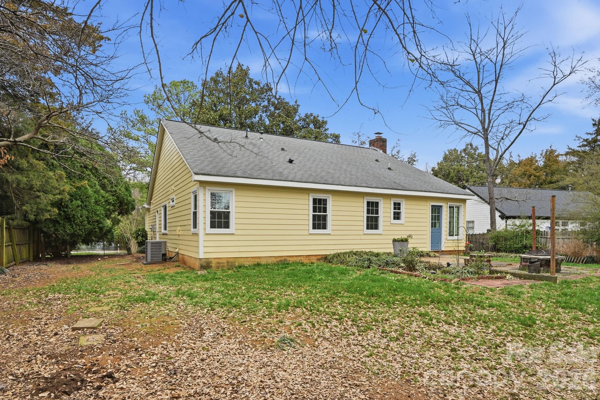 2717 Olde Whitehall Road — Charlotte